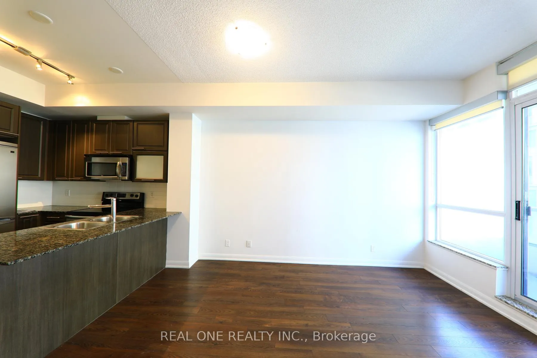 Photo 10 of Unit 506, 500 Sherbourne Street, Toronto, North St. James Town — HOMEH