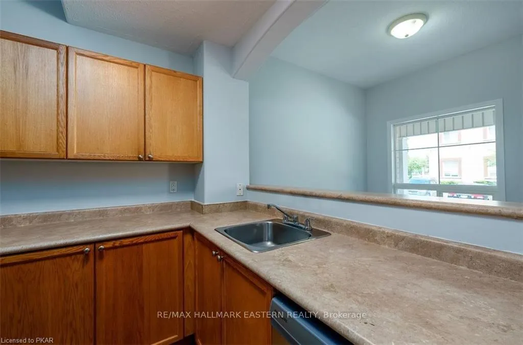 Photo 2 of Unit 705, 246 Spillsbury Drive, Peterborough, Otonabee Ward 1 — HOMEH