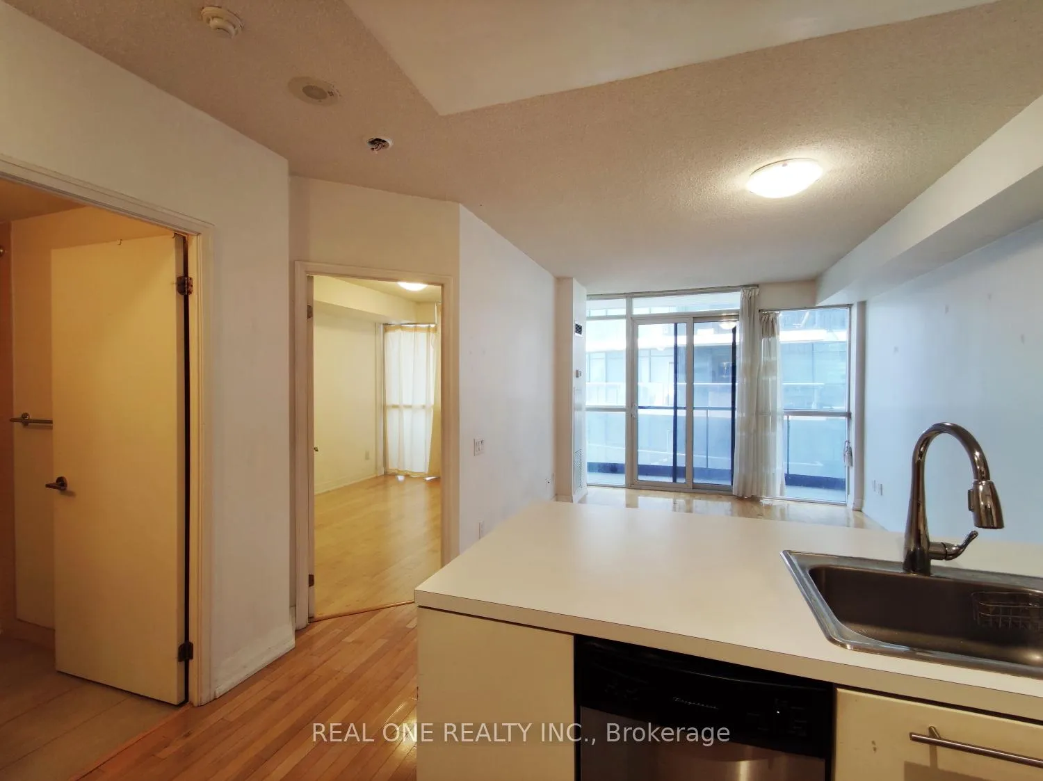 Photo 2 of Unit 2606, 25 Carlton Street, Toronto, Church-Yonge Corridor — HOMEH