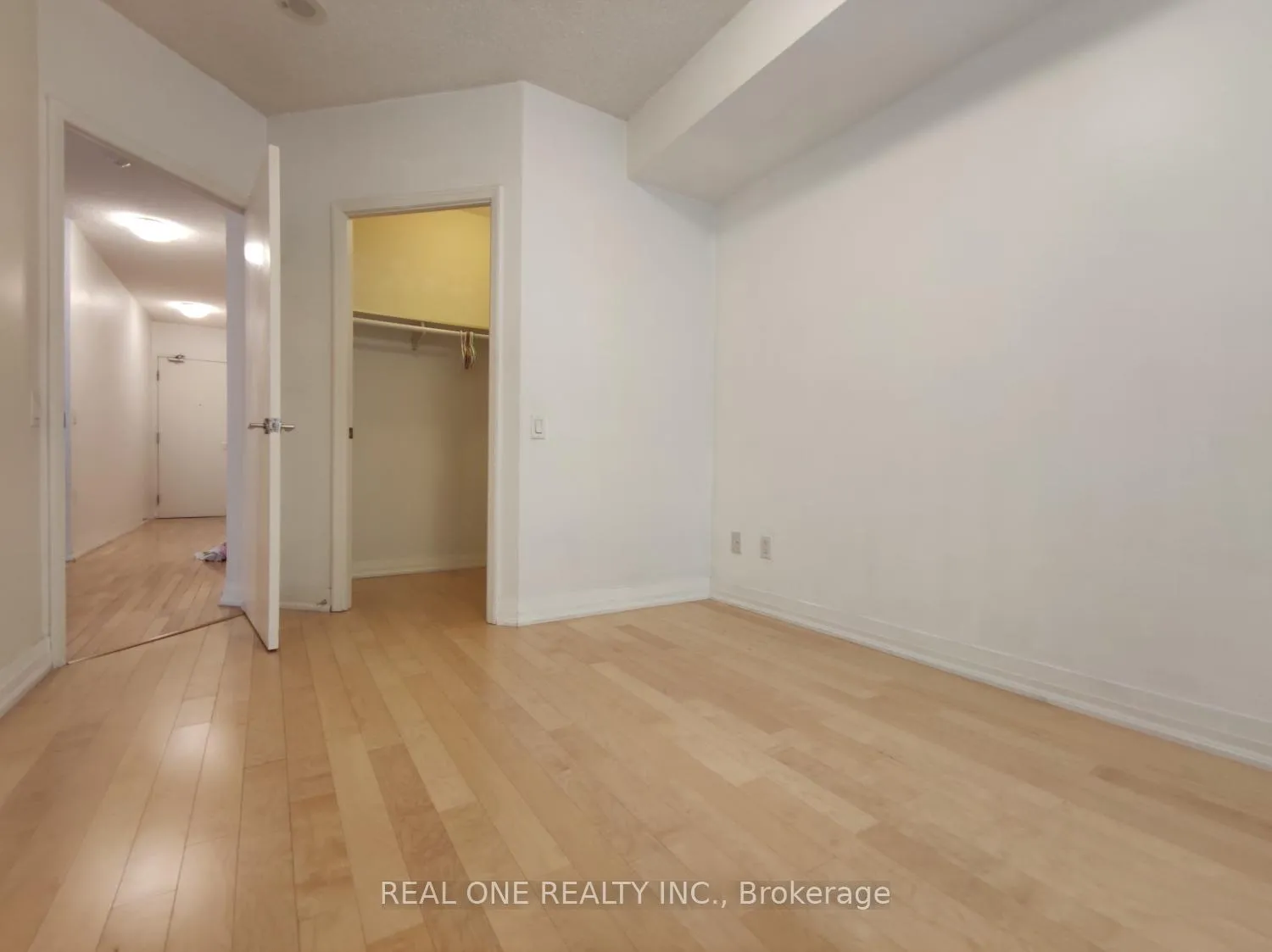 Photo 6 of Unit 2606, 25 Carlton Street, Toronto, Church-Yonge Corridor — HOMEH