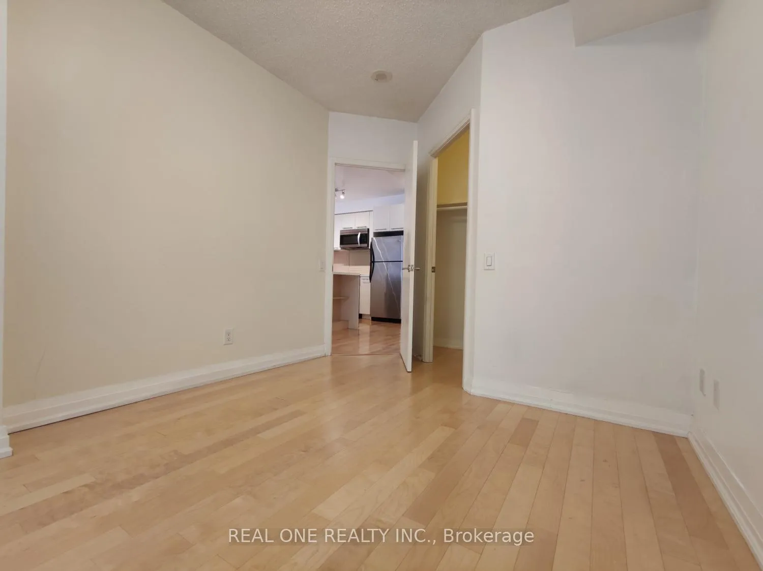 Photo 7 of Unit 2606, 25 Carlton Street, Toronto, Church-Yonge Corridor — HOMEH