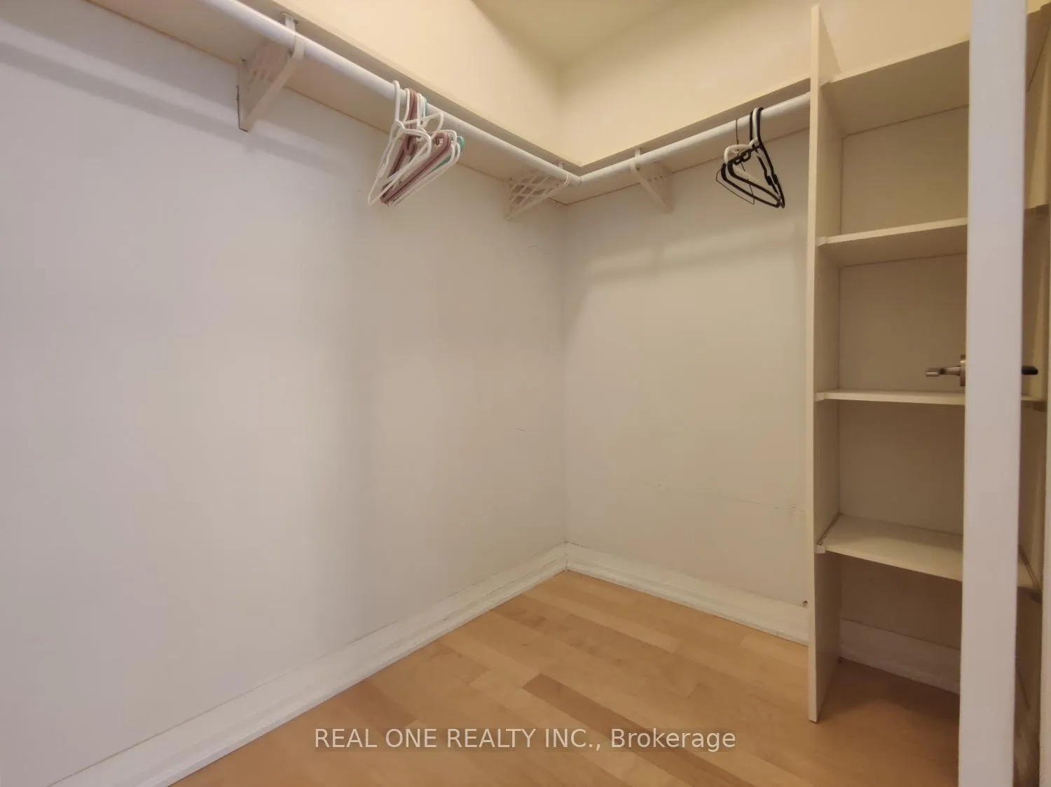 Photo 8 of Unit 2606, 25 Carlton Street, Toronto, Church-Yonge Corridor — HOMEH