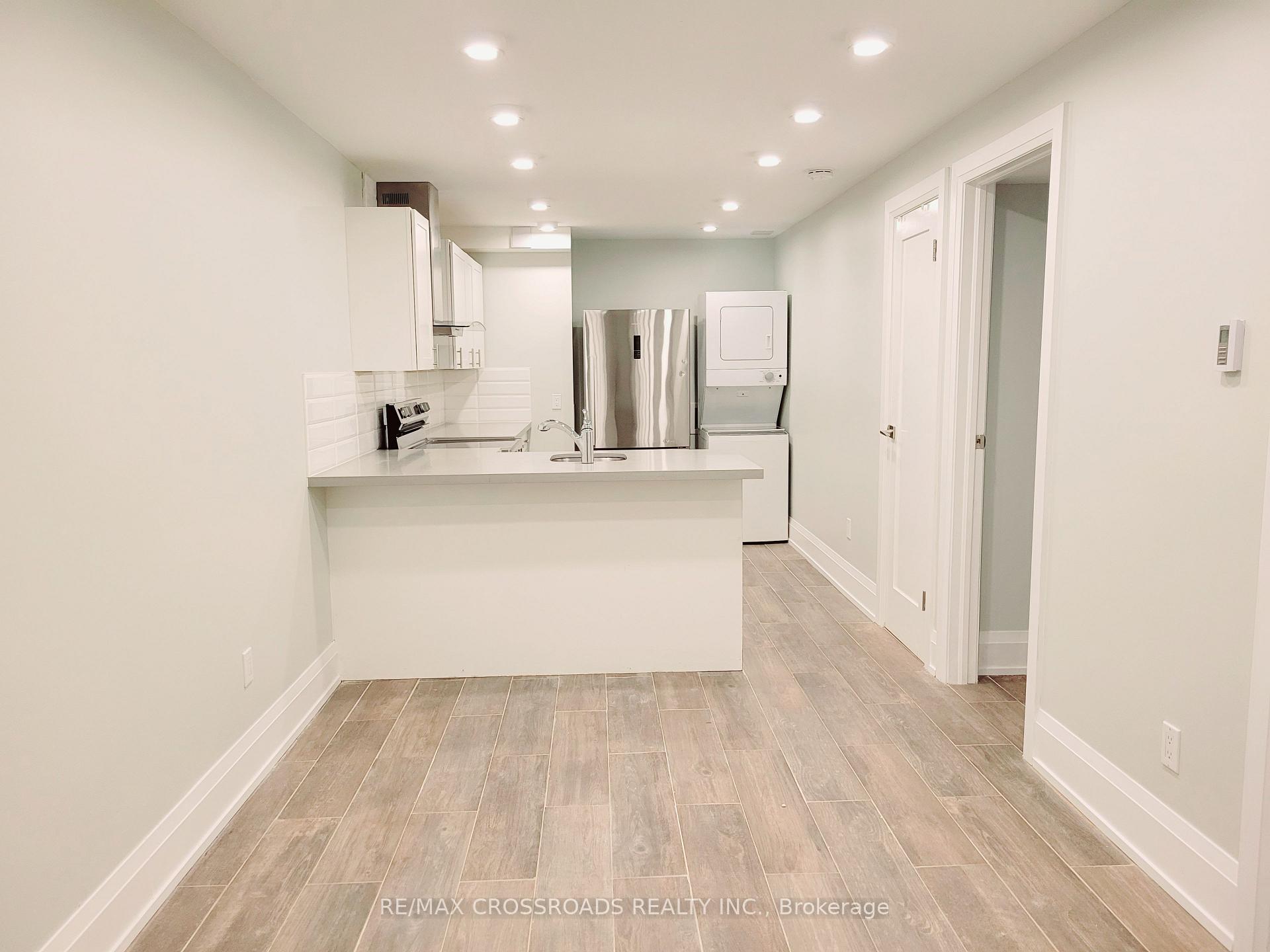 Photo 15 of 11 Maxwell Avenue, Toronto, Yonge-Eglinton — HOMEH