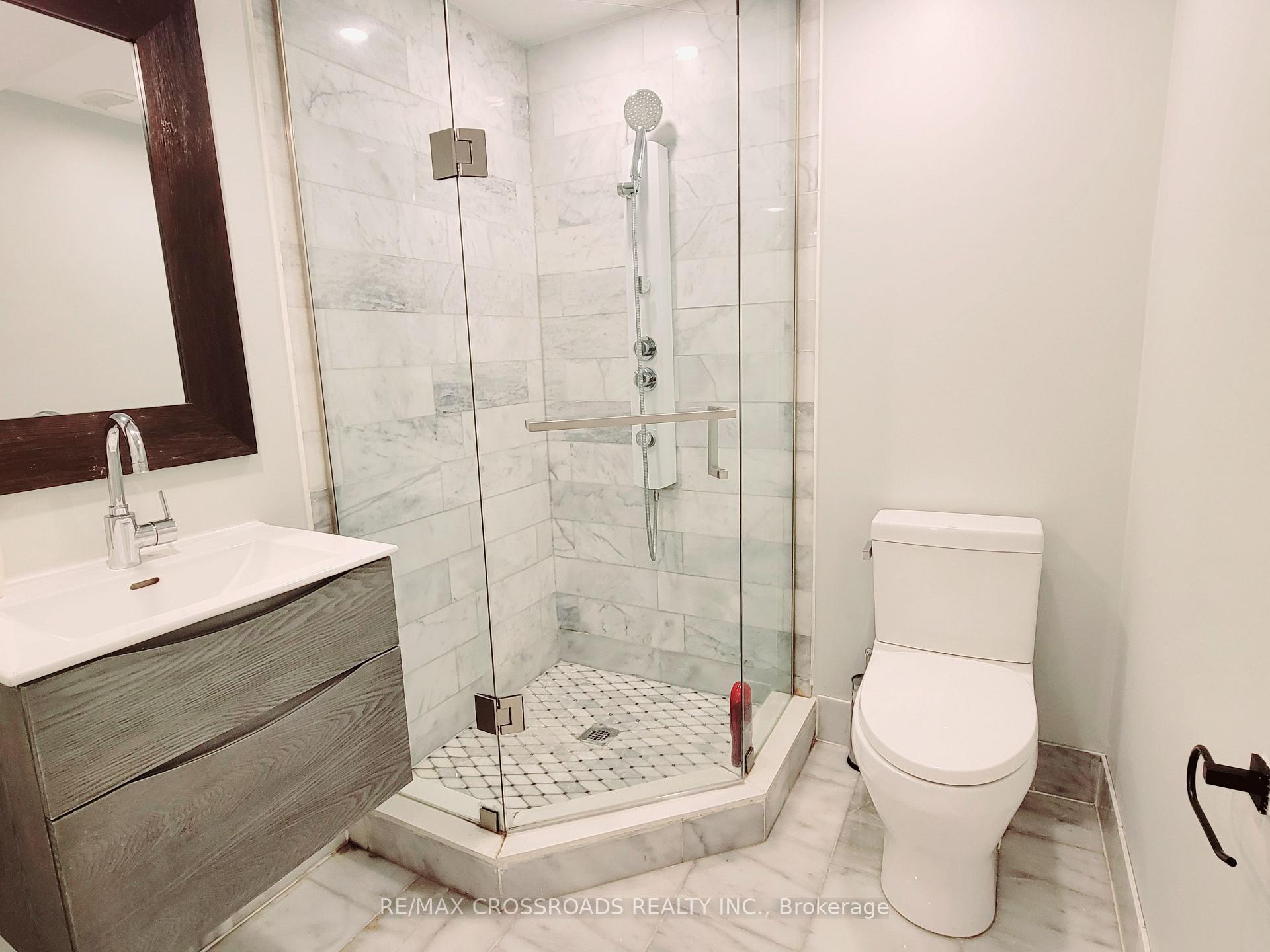 Photo 16 of 11 Maxwell Avenue, Toronto, Yonge-Eglinton — HOMEH