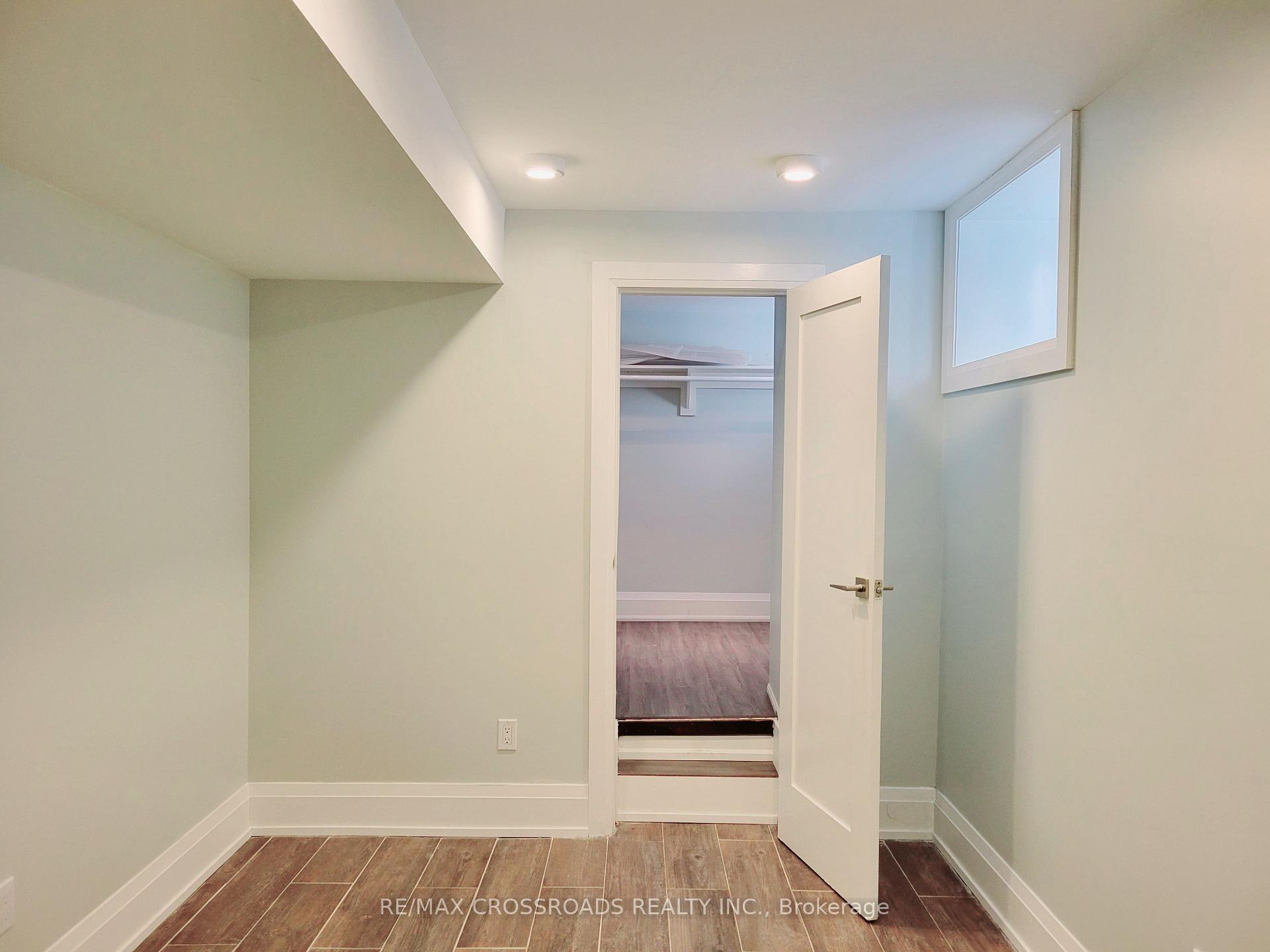 Photo 17 of 11 Maxwell Avenue, Toronto, Yonge-Eglinton — HOMEH