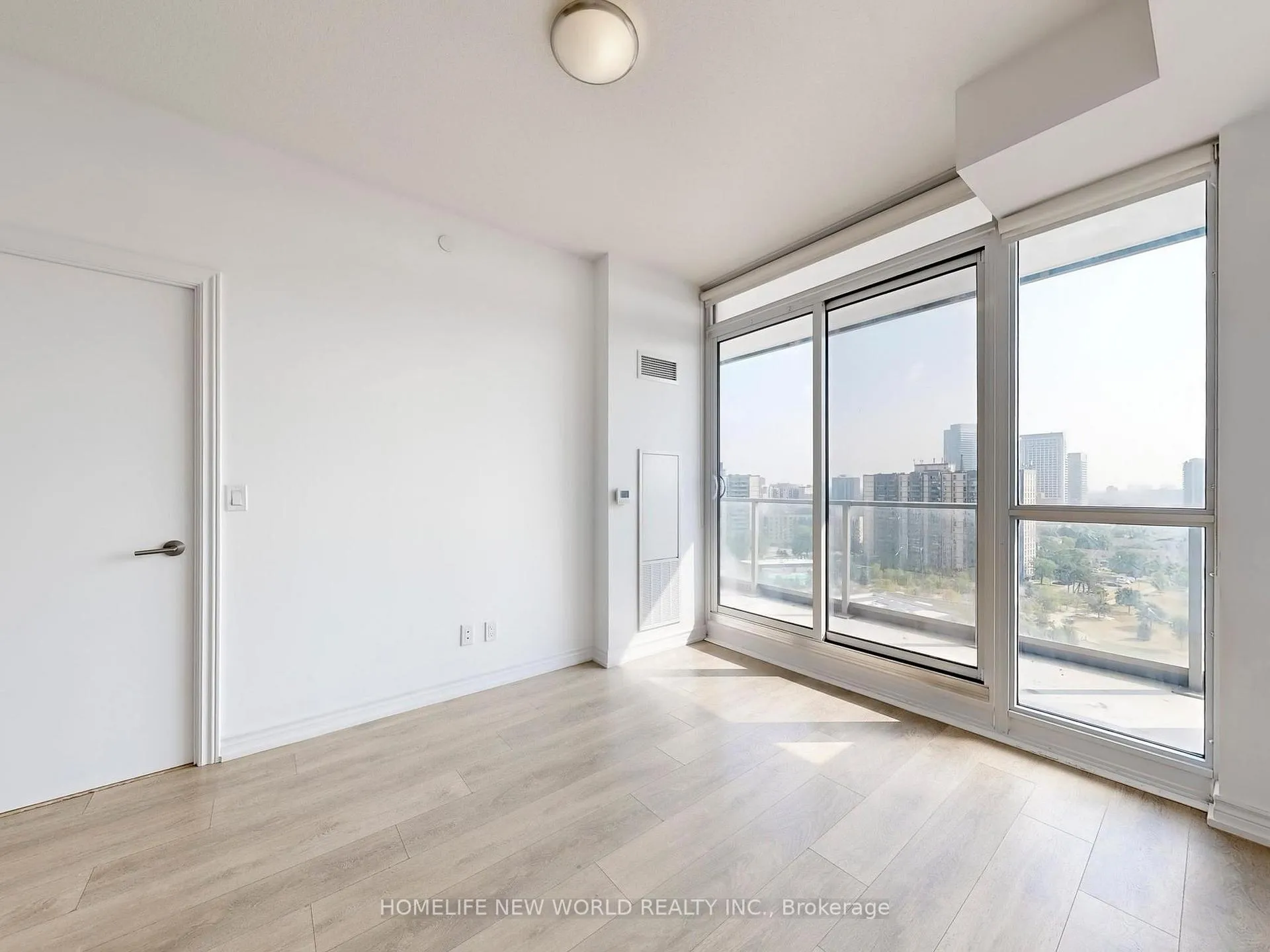 Photo 10 of Unit 1306, 32 Forest Manor Road, North York, Henry Farm — HOMEH