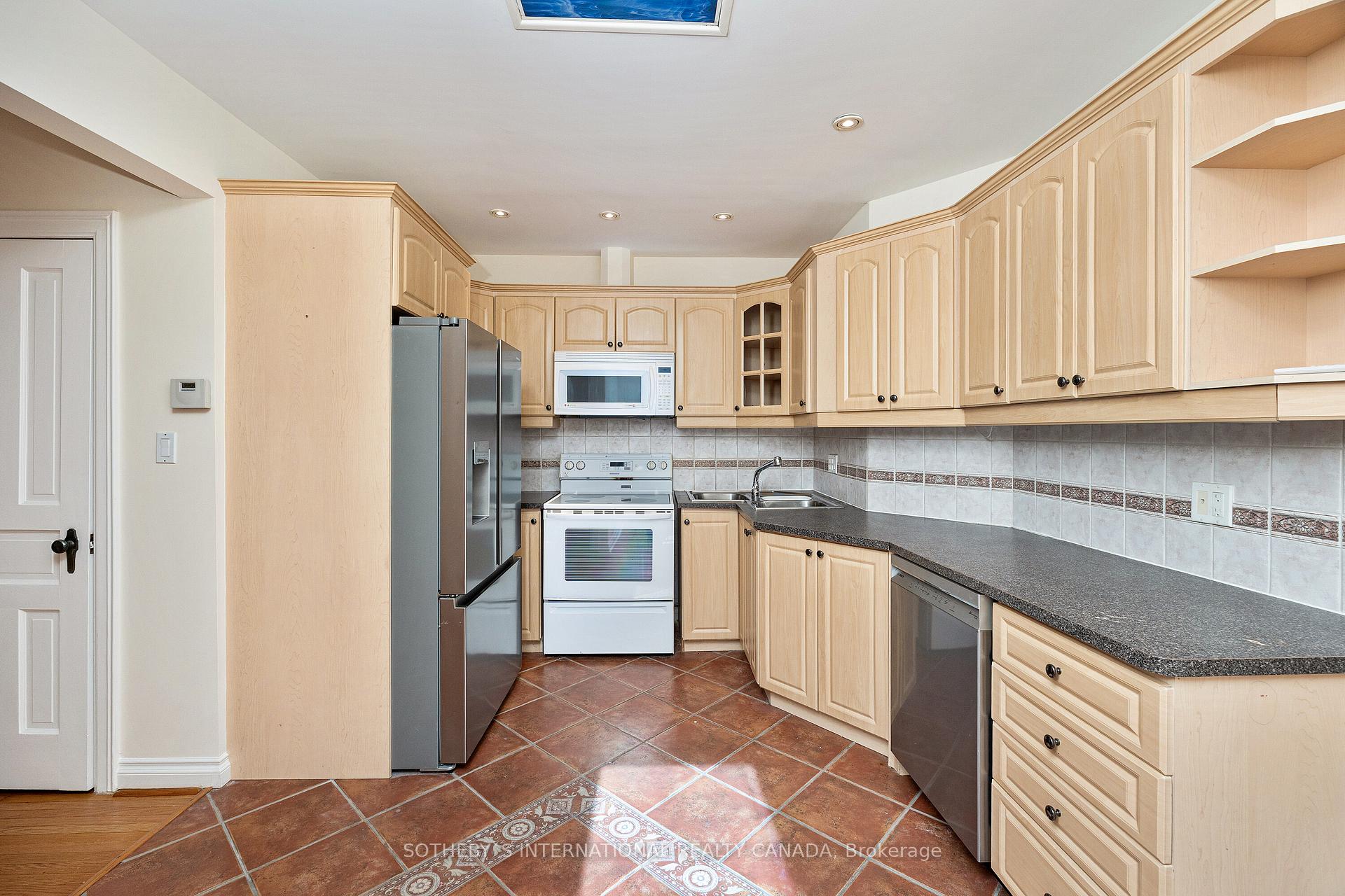 Photo 12 of 1230 Avenue Road, Toronto, Lawrence Park South — HOMEH