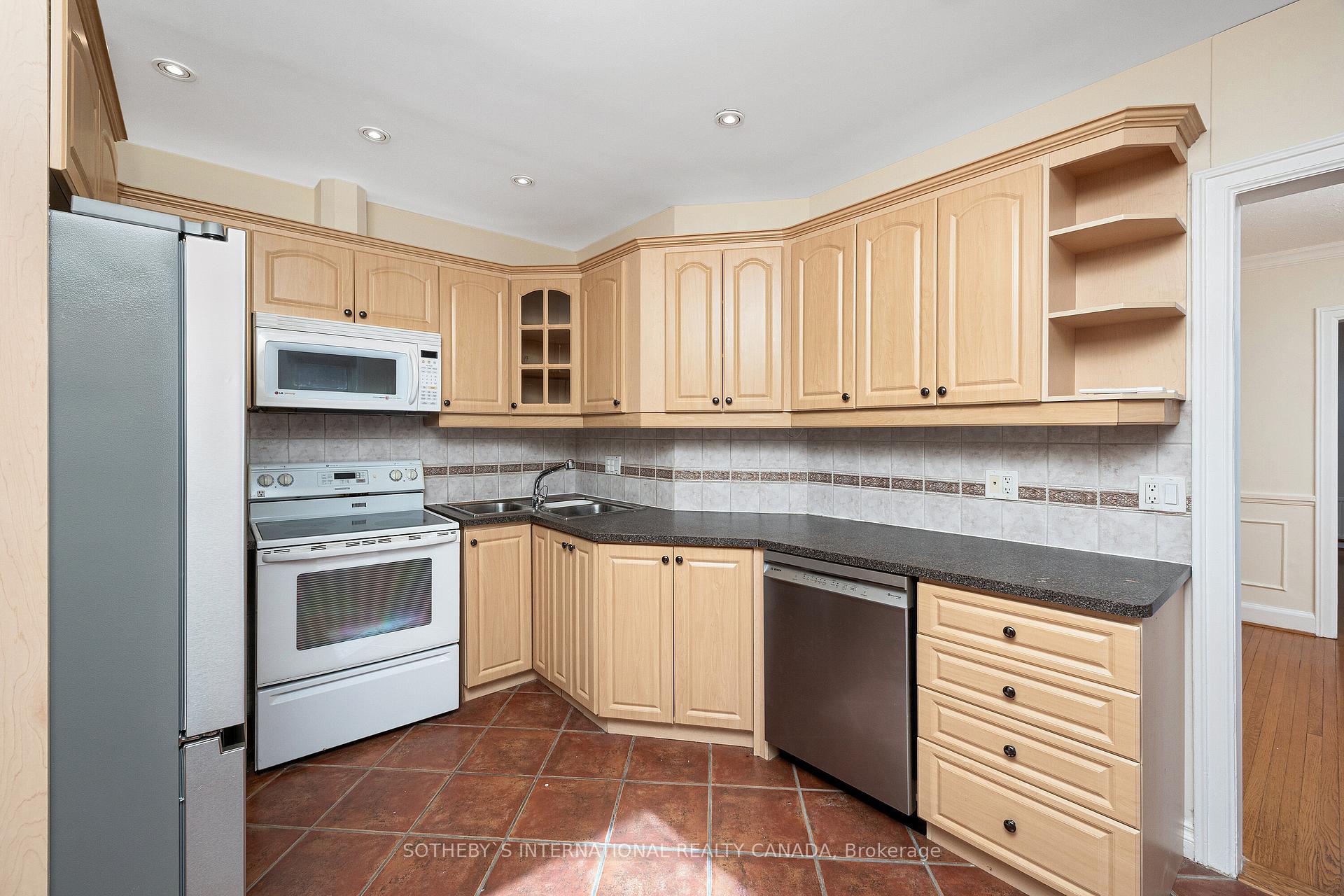 Photo 13 of 1230 Avenue Road, Toronto, Lawrence Park South — HOMEH