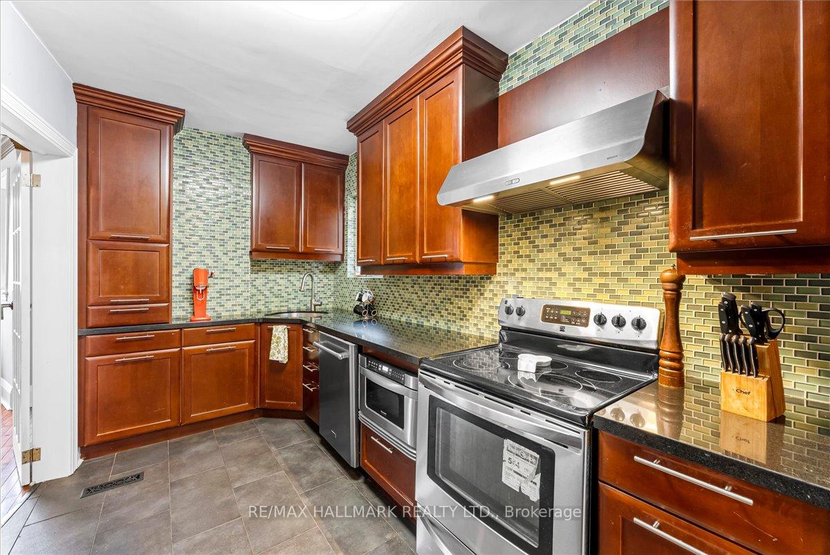 Photo 11 of 169 Ashdale Avenue, Toronto, Greenwood-Coxwell — HOMEH