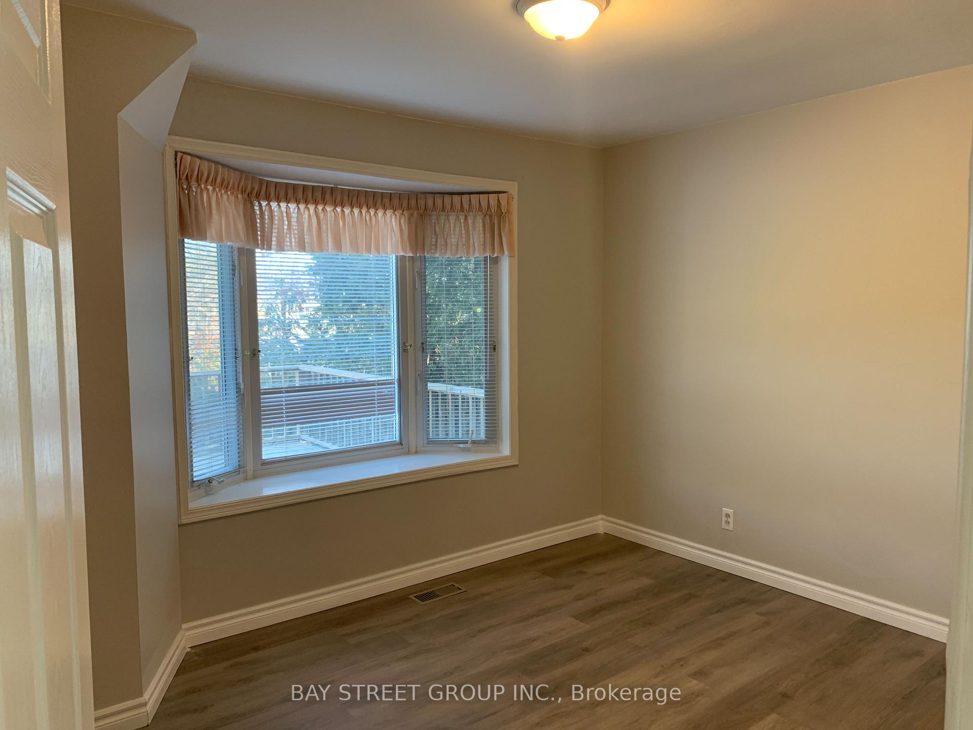 Photo 13 of Unit Upper, 24 Cross Hill Road, Scarborough, L'Amoreaux — HOMEH