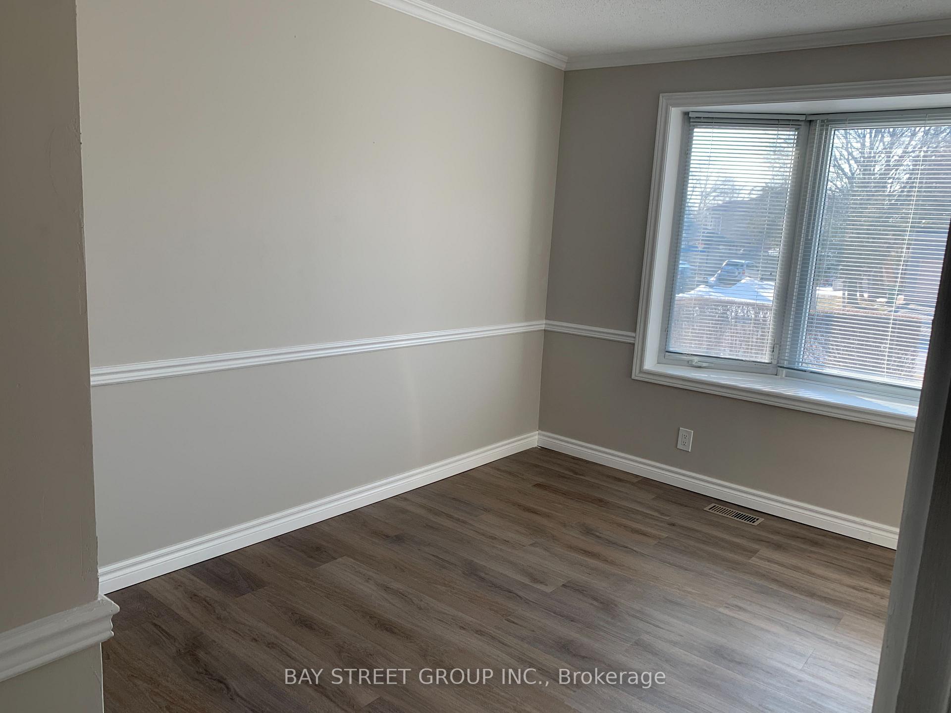 Photo 15 of Unit Upper, 24 Cross Hill Road, Scarborough, L'Amoreaux — HOMEH