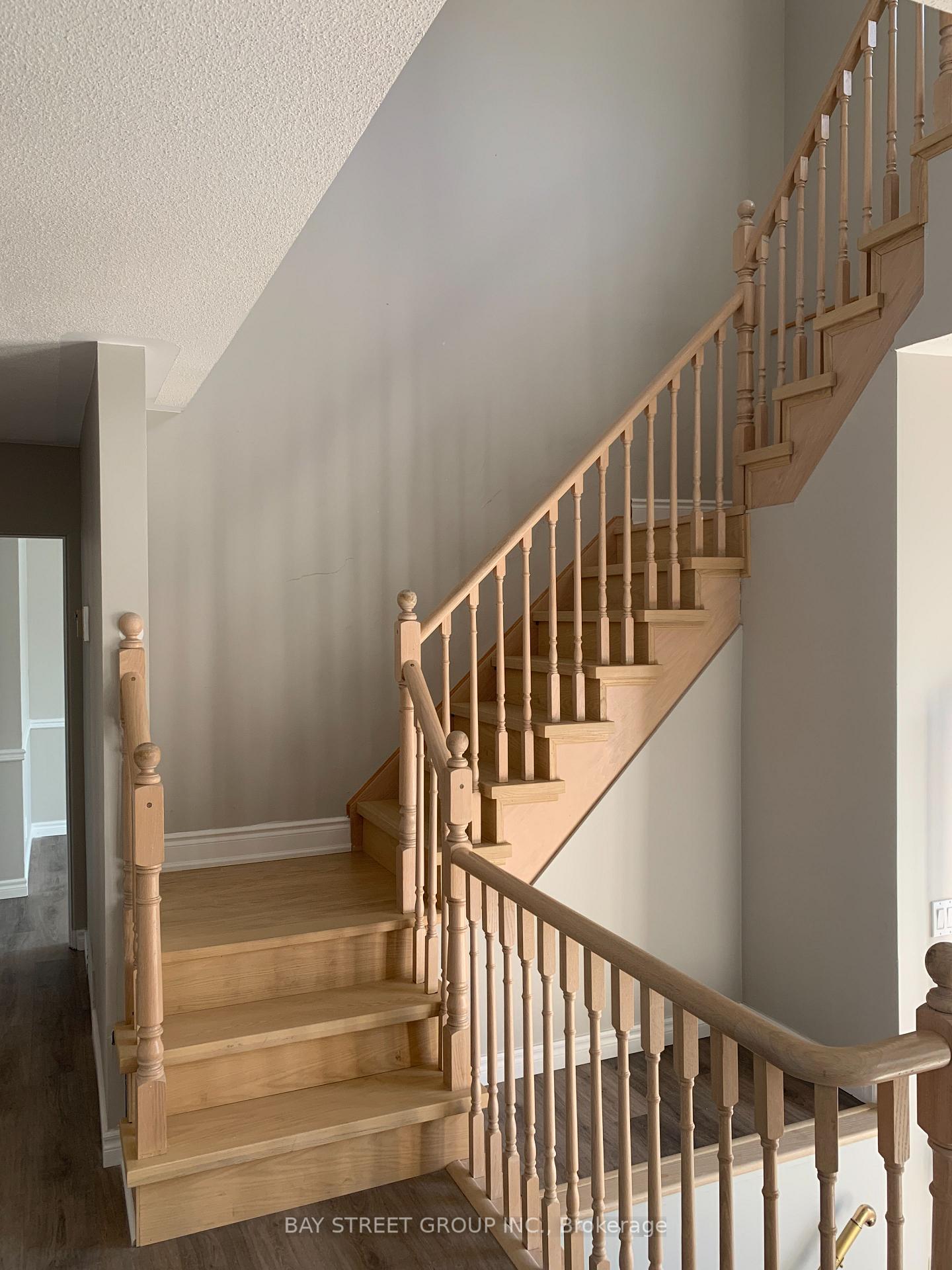 Photo 18 of Unit Upper, 24 Cross Hill Road, Scarborough, L'Amoreaux — HOMEH