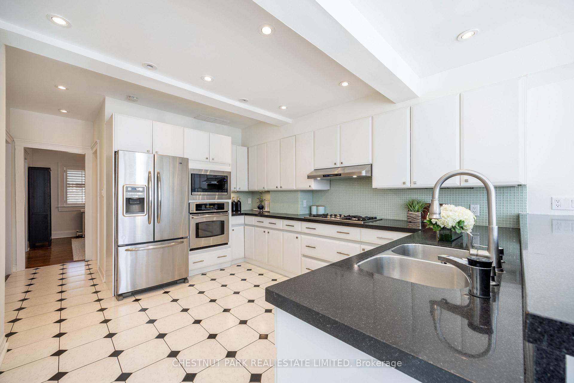Photo 23 of 63 St Leonards Avenue, Toronto, Lawrence Park South — HOMEH