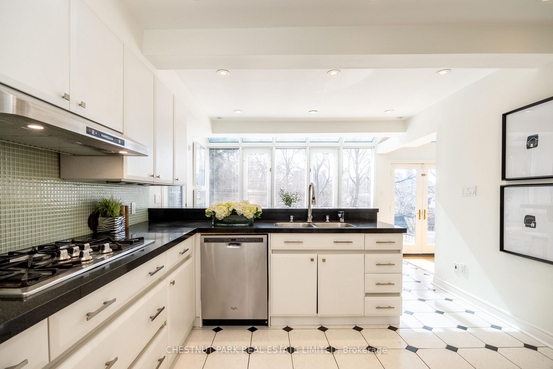 Photo 24 of 63 St Leonards Avenue, Toronto, Lawrence Park South — HOMEH