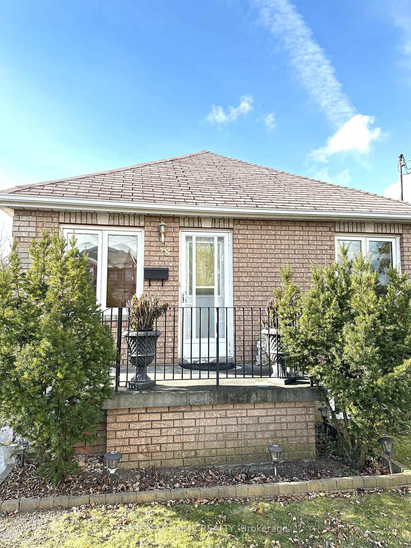 Front of 28 Huntington Avenue