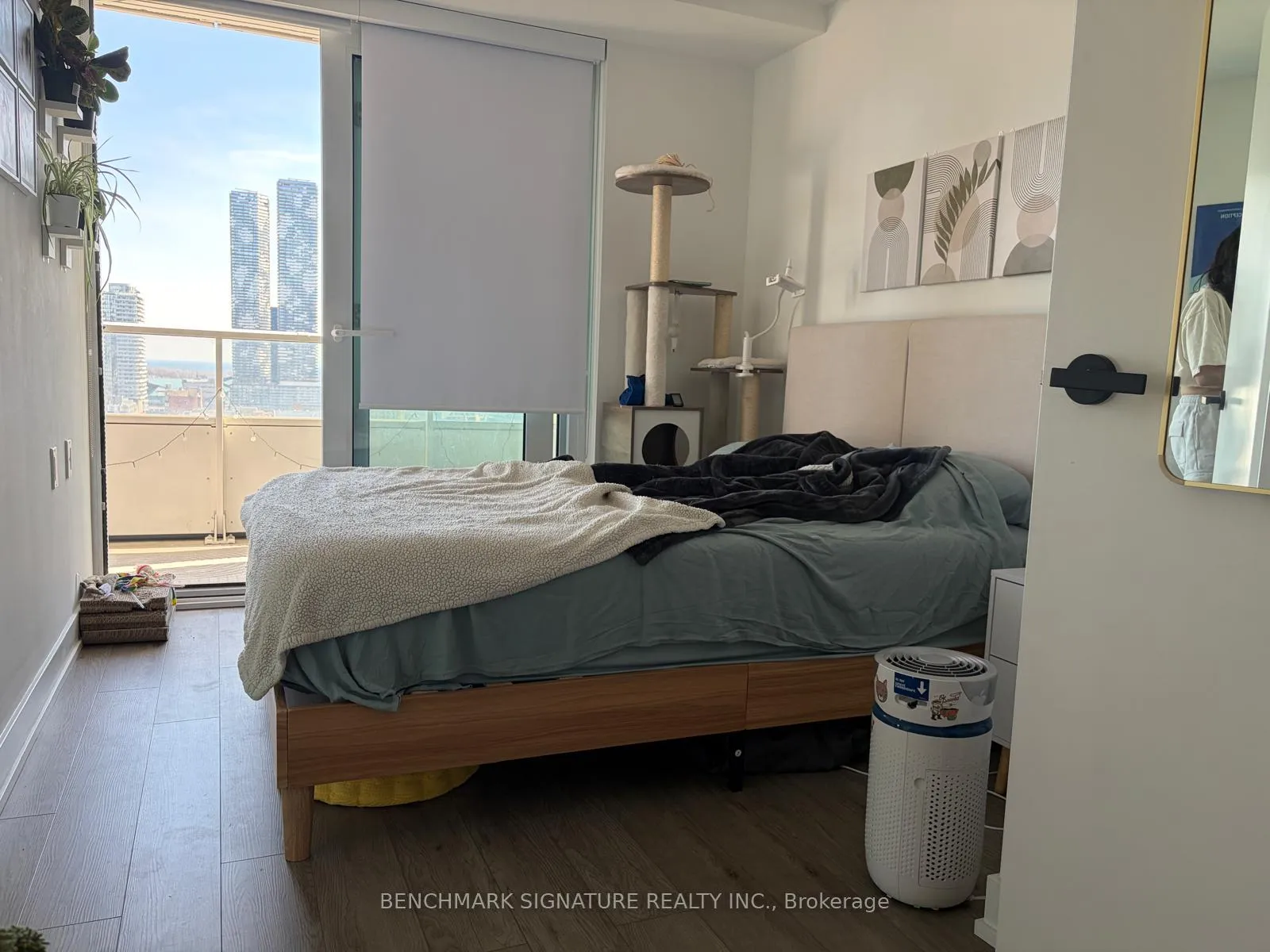 Photo 6 of Unit 1703, 88 Queen Street E, Toronto, Church-Yonge Corridor — HOMEH