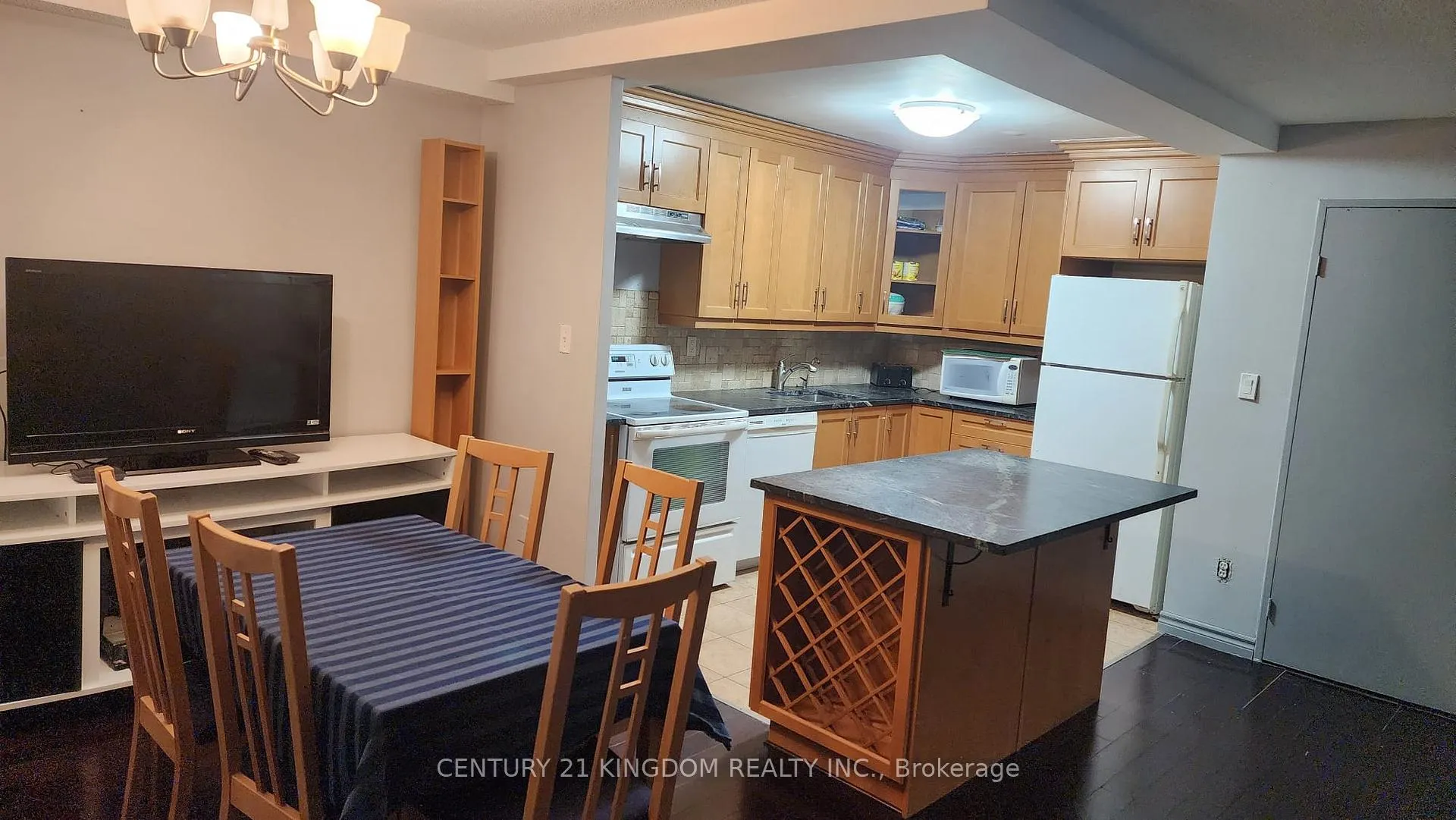Photo 4 of Unit 1715, 20 Edgecliff Golfway, Toronto, Flemingdon Park — HOMEH