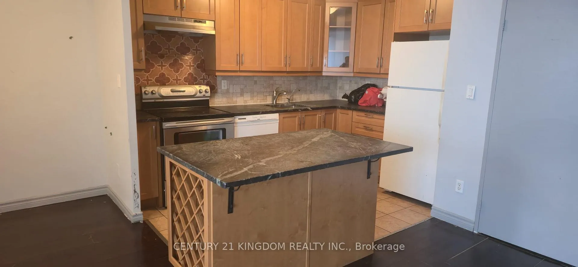 Photo 8 of Unit 1715, 20 Edgecliff Golfway, Toronto, Flemingdon Park — HOMEH