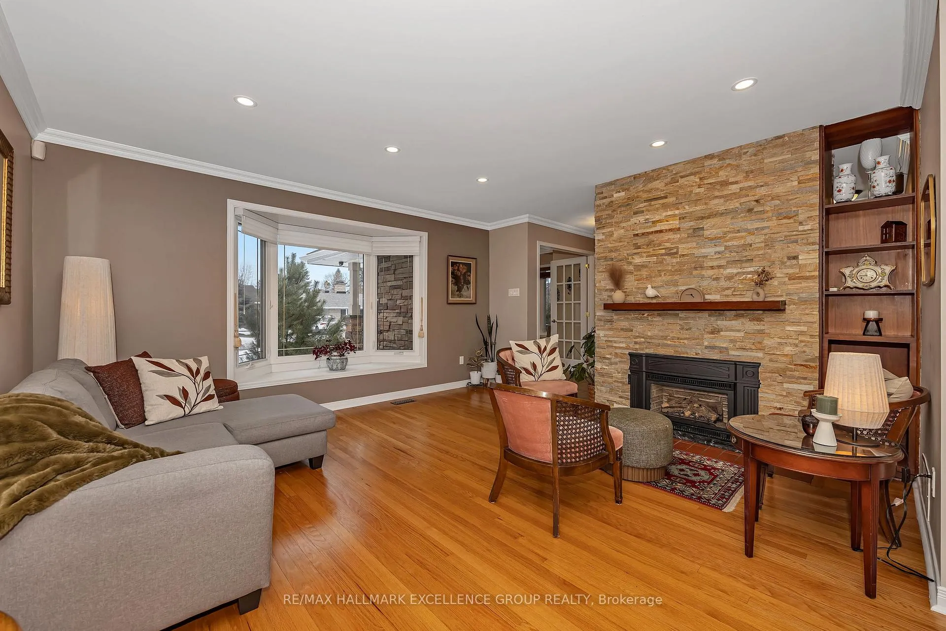 Photo 5 of 2691 Colman Street, Ottawa, Riverside Park — HOMEH