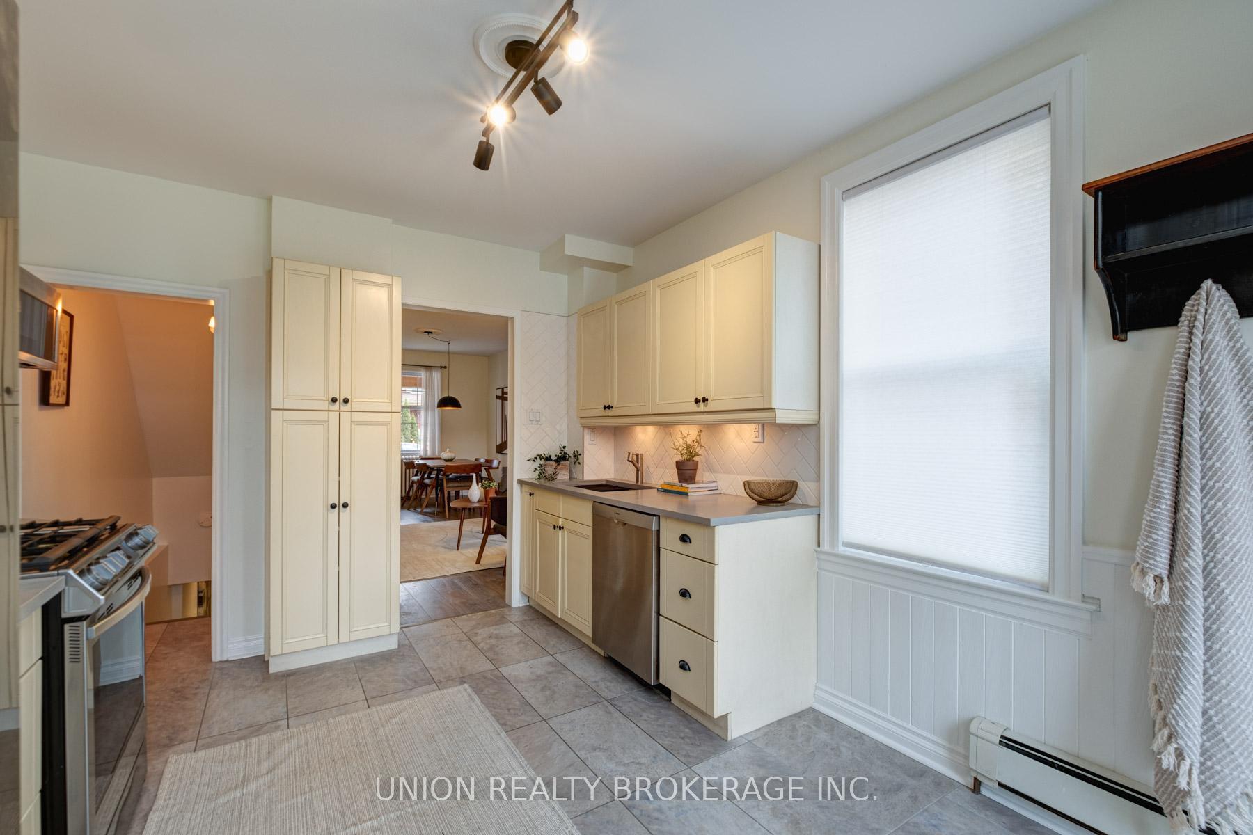 Photo 8 of 186 Leslie Street, Toronto, South Riverdale — HOMEH