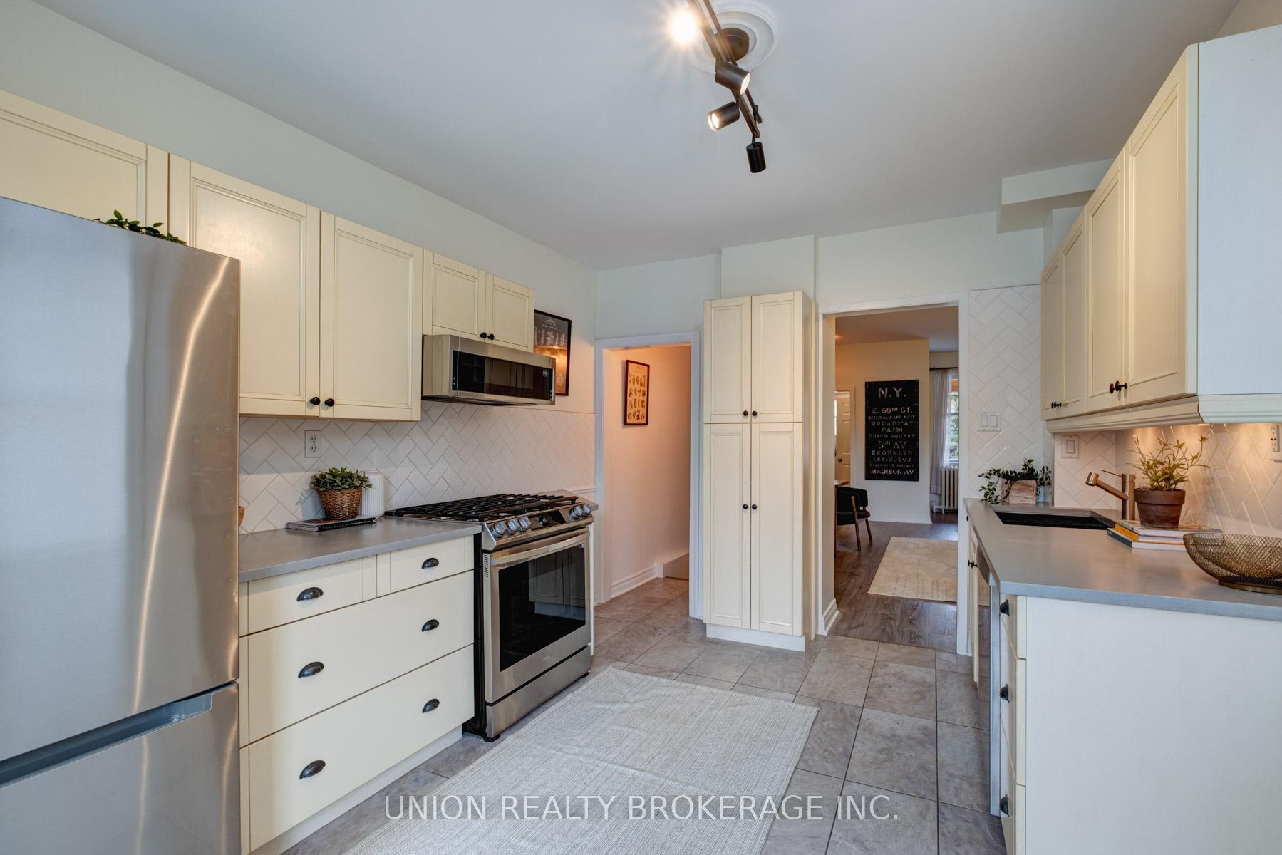 Photo 9 of 186 Leslie Street, Toronto, South Riverdale — HOMEH
