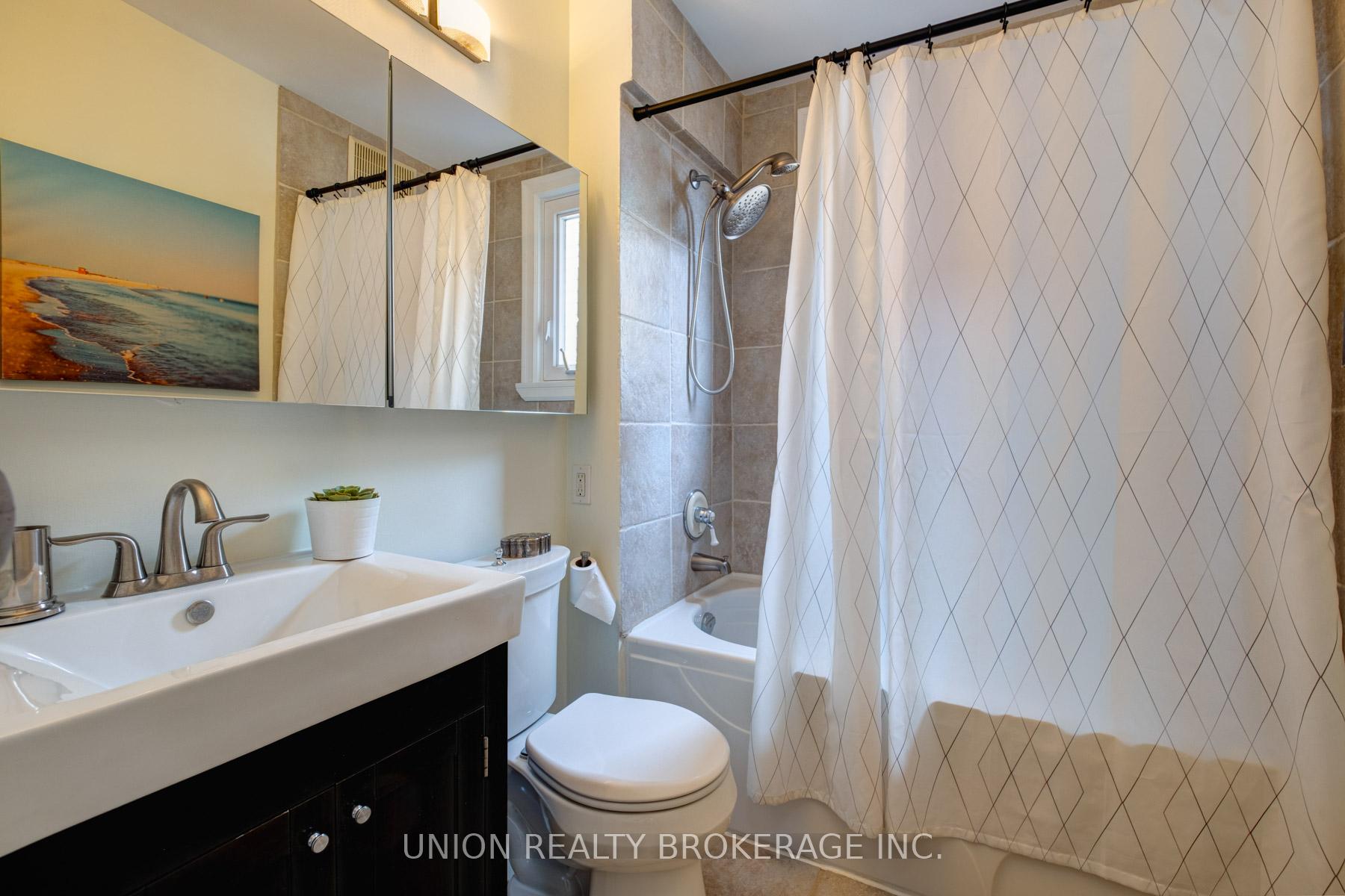 Photo 11 of 186 Leslie Street, Toronto, South Riverdale — HOMEH