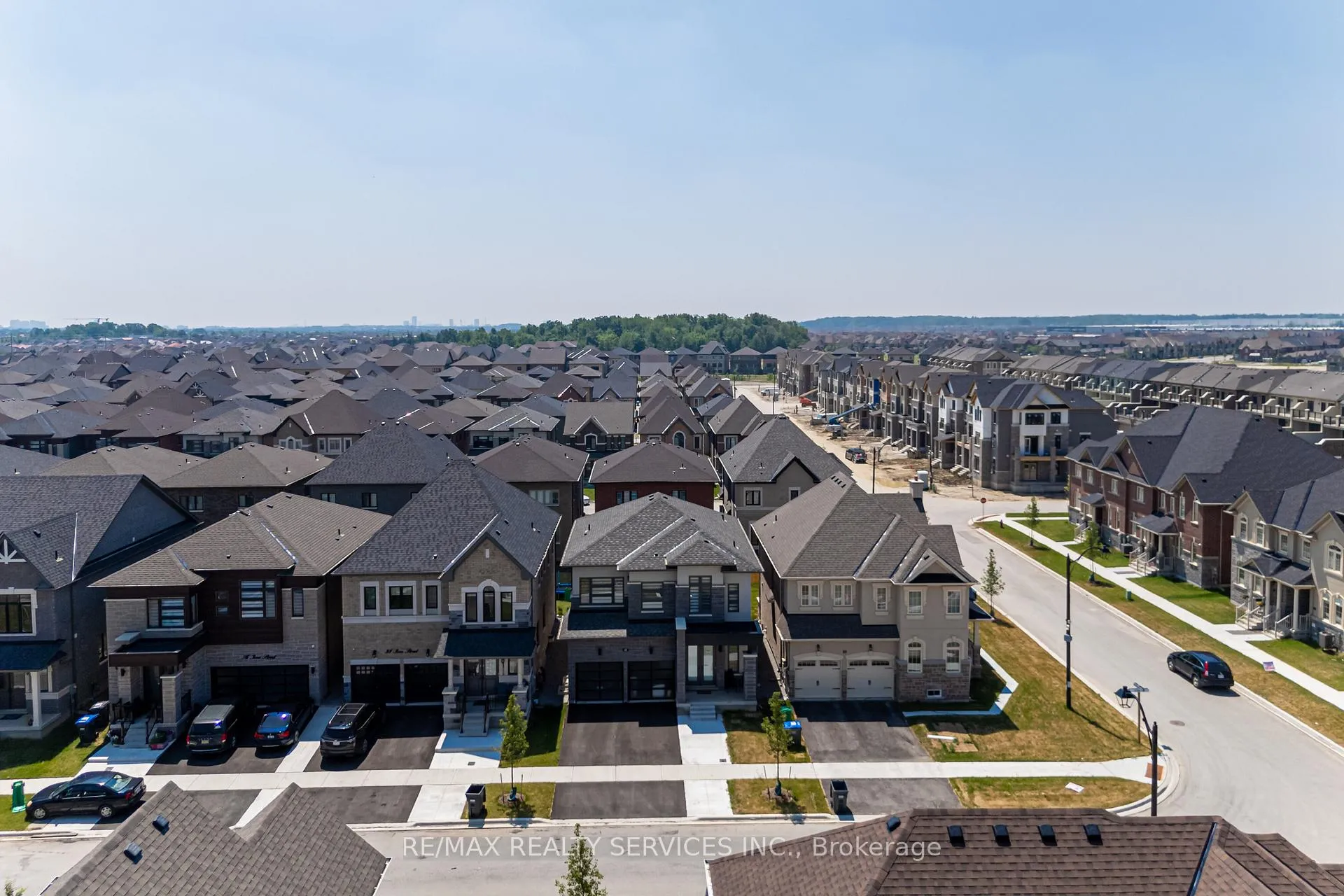 Photo 1 of 40 Icon Street, Brampton, Sandringham-Wellington North — HOMEH