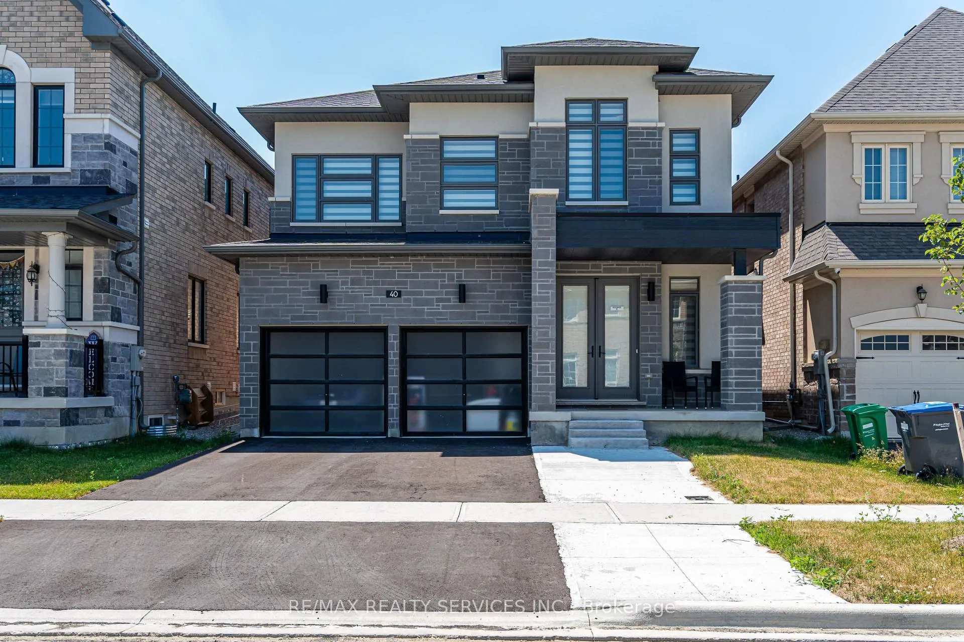 Photo 7 of 40 Icon Street, Brampton, Sandringham-Wellington North — HOMEH
