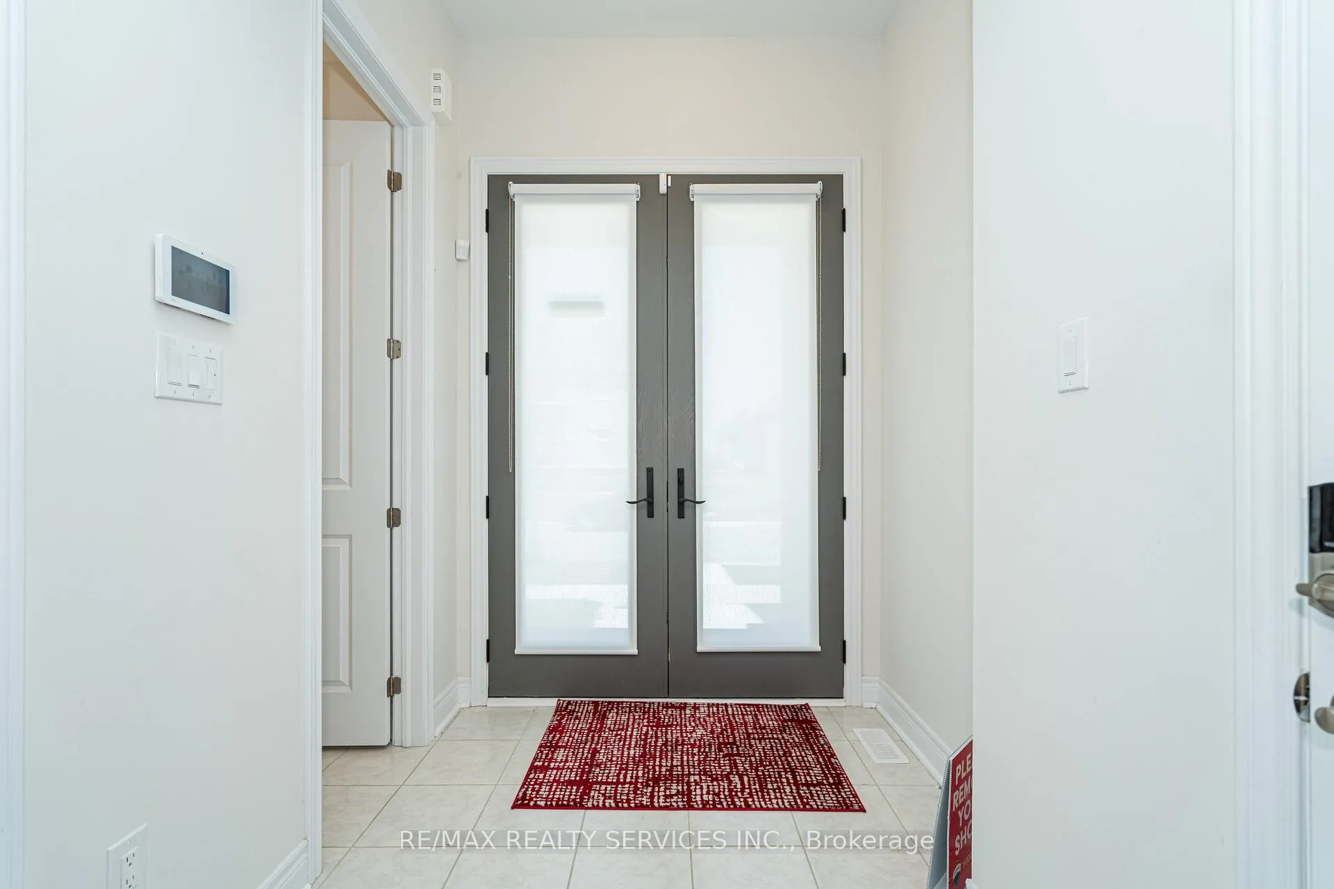Photo 10 of 40 Icon Street, Brampton, Sandringham-Wellington North — HOMEH
