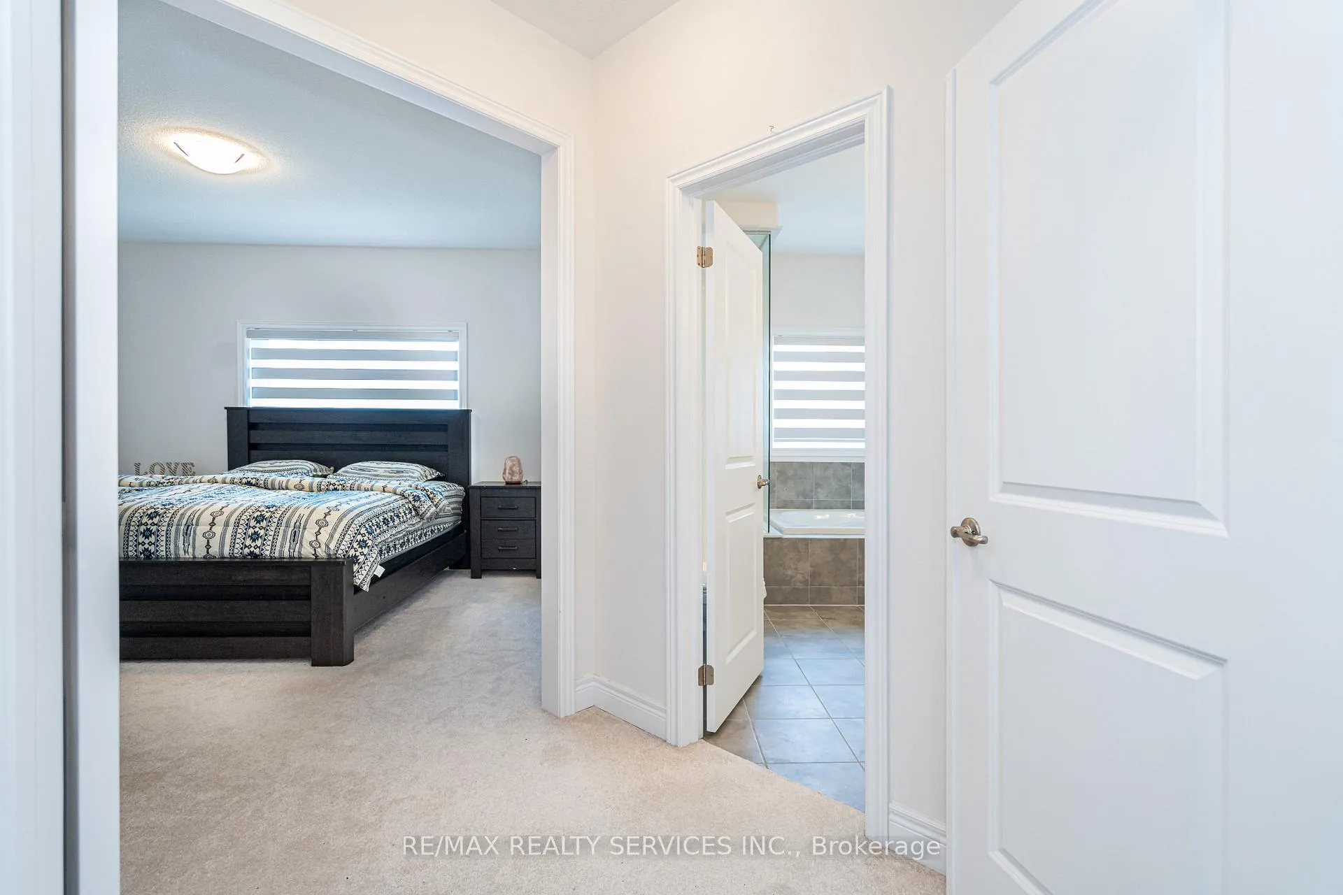 Photo 37 of 40 Icon Street, Brampton, Sandringham-Wellington North — HOMEH