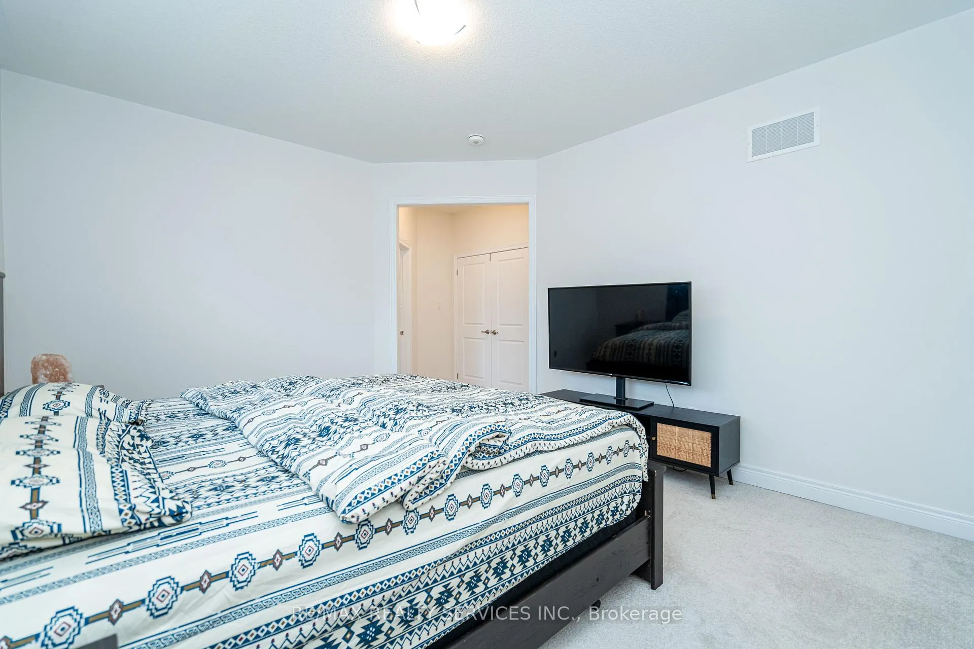 Photo 39 of 40 Icon Street, Brampton, Sandringham-Wellington North — HOMEH