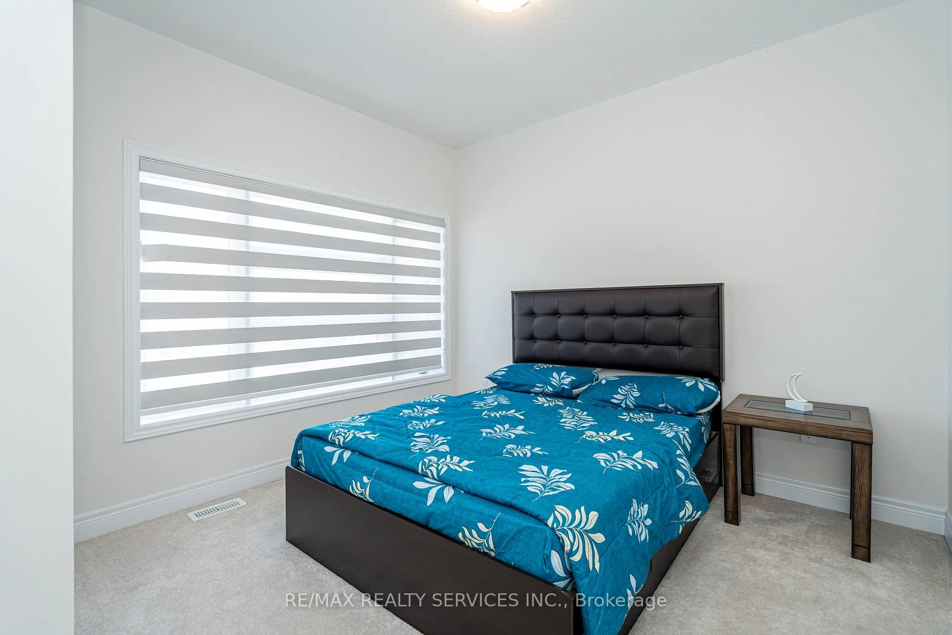 Photo 44 of 40 Icon Street, Brampton, Sandringham-Wellington North — HOMEH