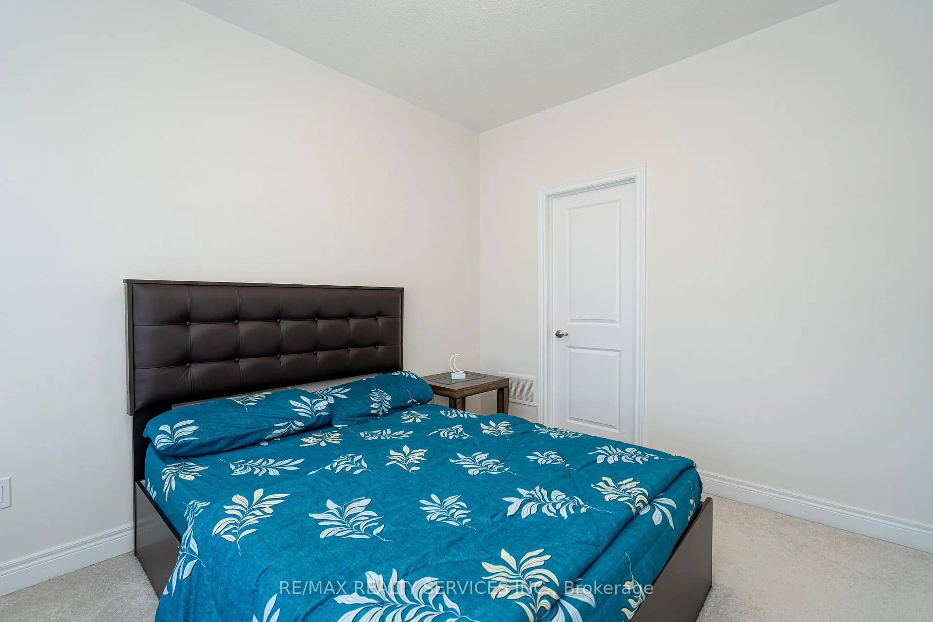 Photo 45 of 40 Icon Street, Brampton, Sandringham-Wellington North — HOMEH