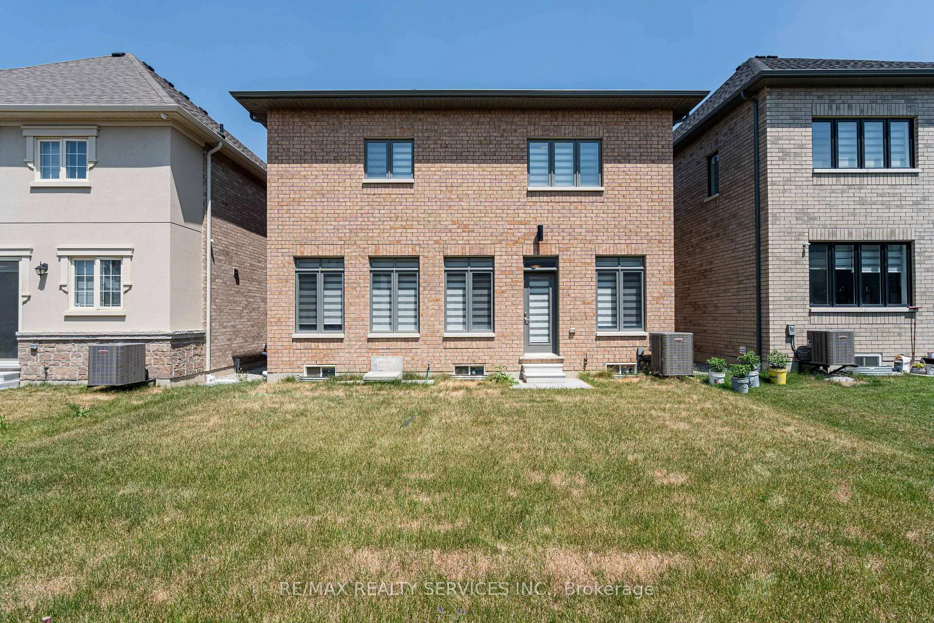 Photo 50 of 40 Icon Street, Brampton, Sandringham-Wellington North — HOMEH