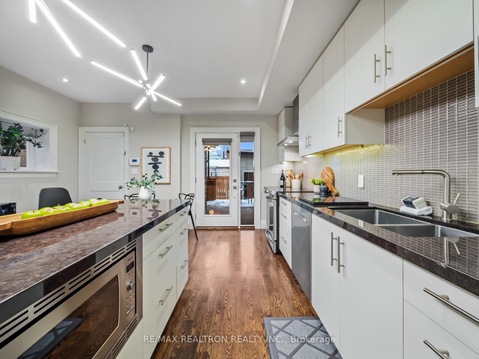 Photo 15 of 517 Northcliffe Boulevard, Toronto, Oakwood Village — HOMEH