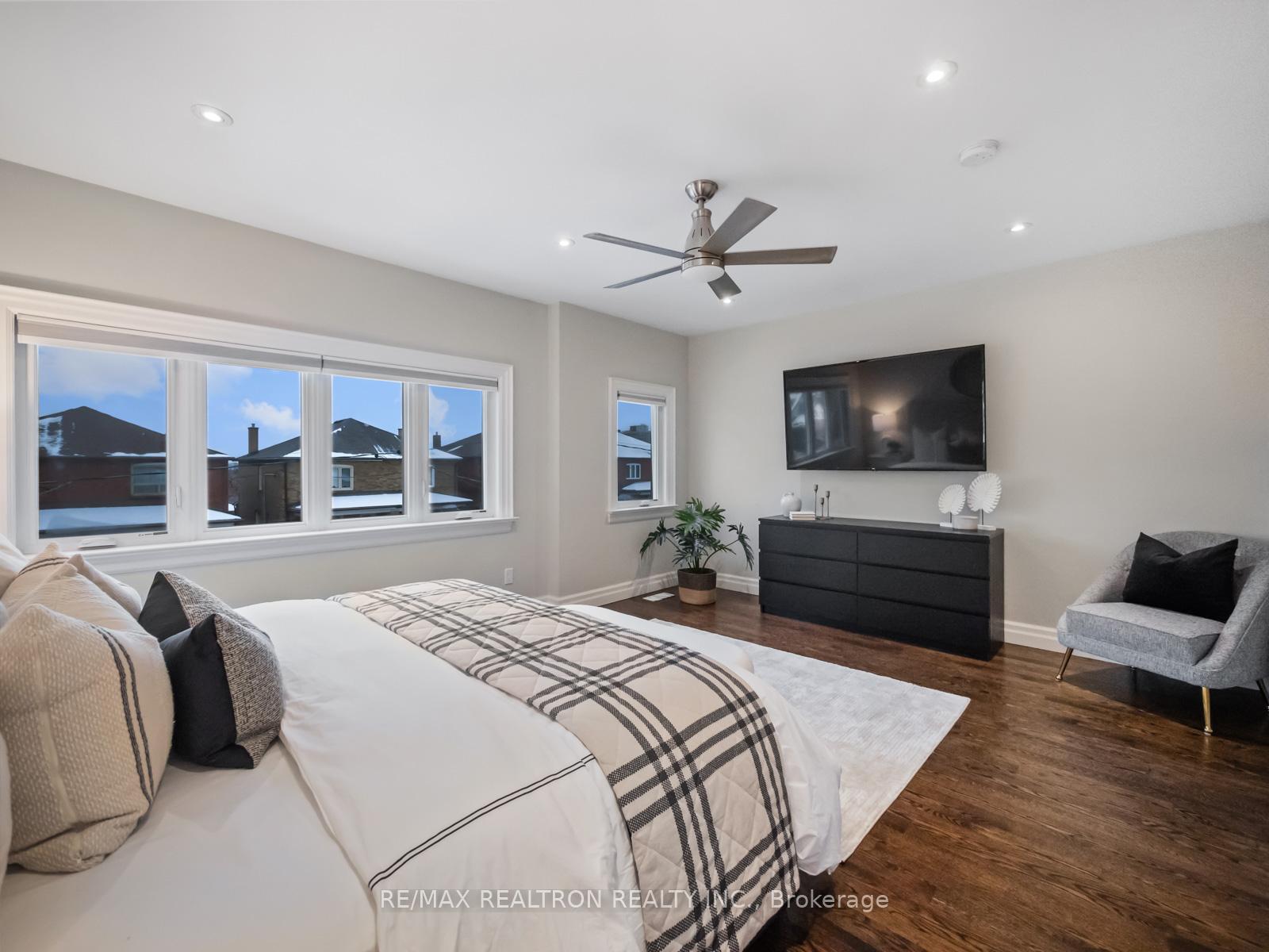 Photo 13 of 517 Northcliffe Boulevard, Toronto, Oakwood Village — HOMEH