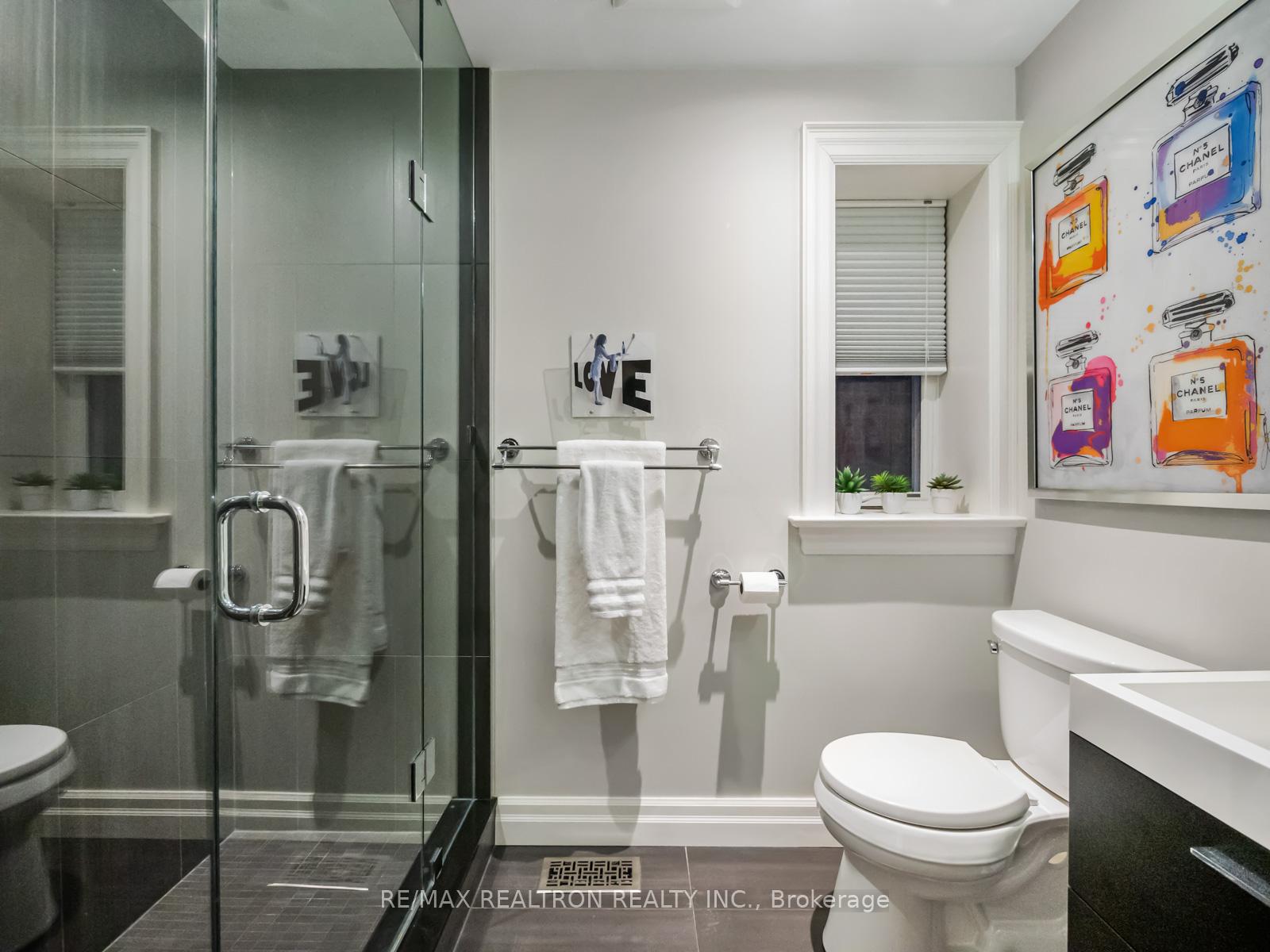 Photo 23 of 517 Northcliffe Boulevard, Toronto, Oakwood Village — HOMEH