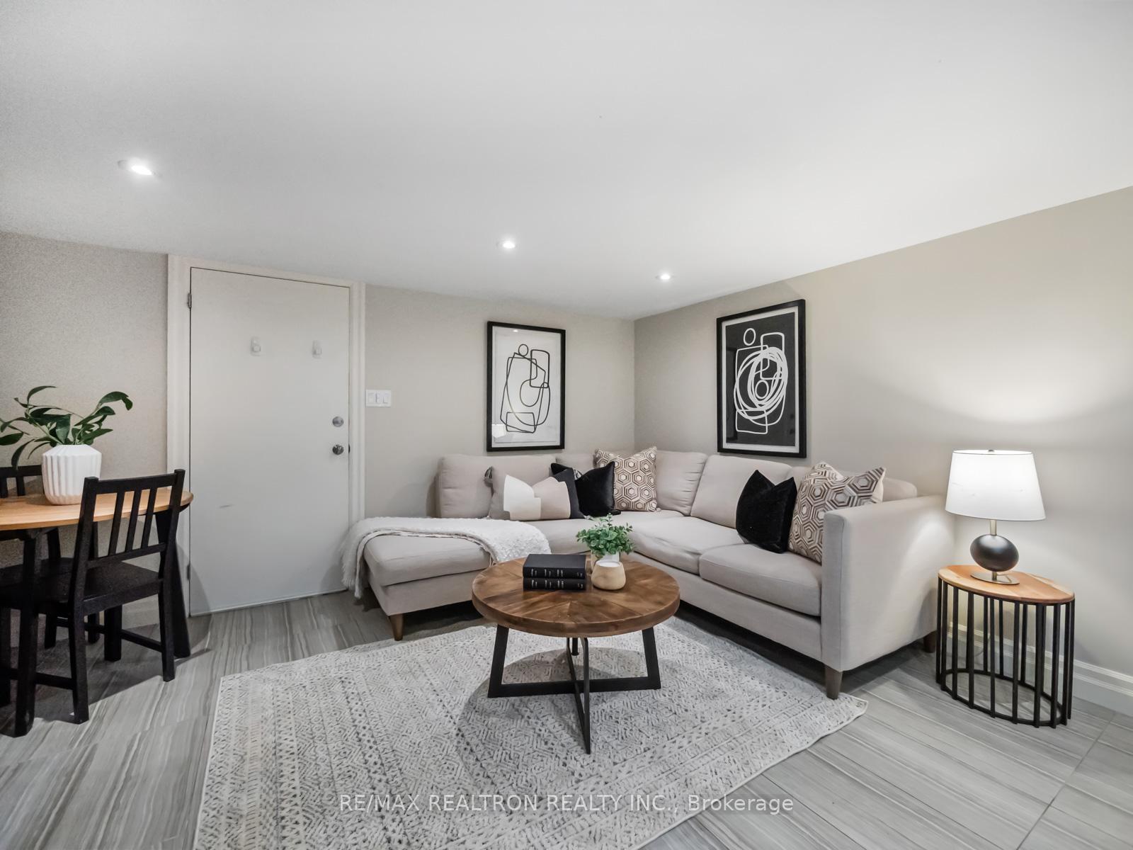 Photo 18 of 517 Northcliffe Boulevard, Toronto, Oakwood Village — HOMEH