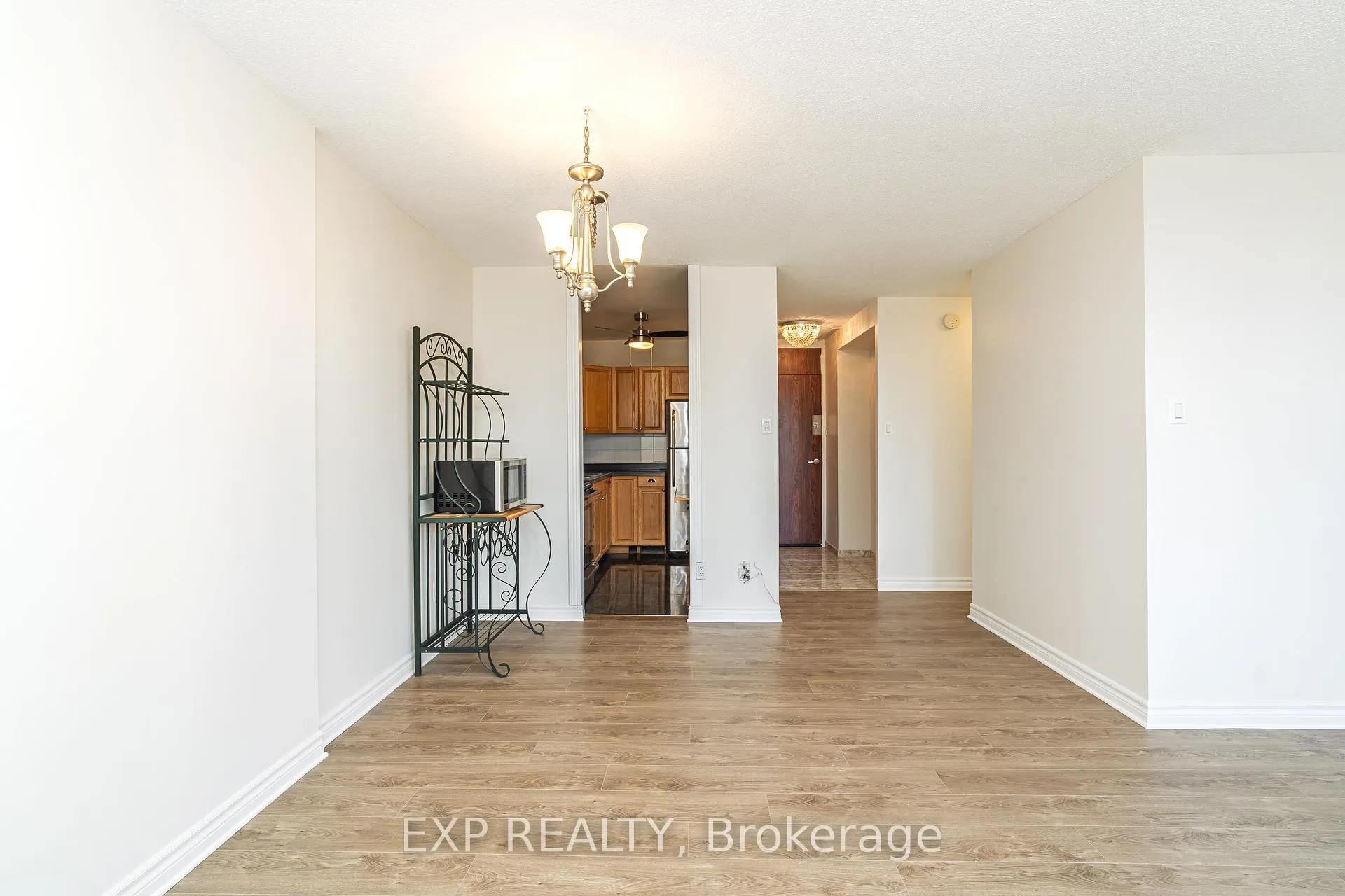 Photo 7 of Unit 415, 2000 Jasmine Crescent, Ottawa, Beacon Hill South — HOMEH