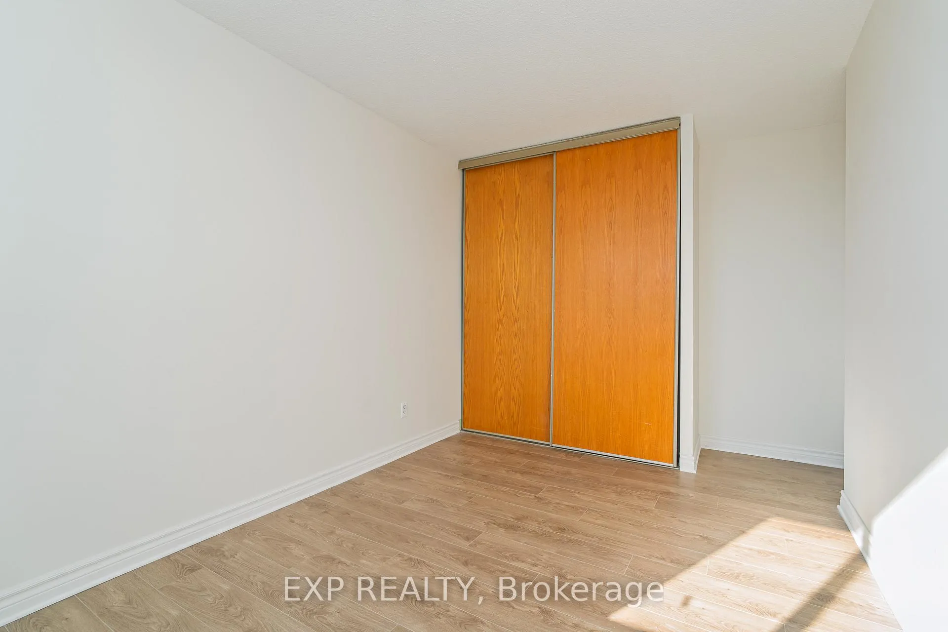 Photo 14 of Unit 415, 2000 Jasmine Crescent, Ottawa, Beacon Hill South — HOMEH
