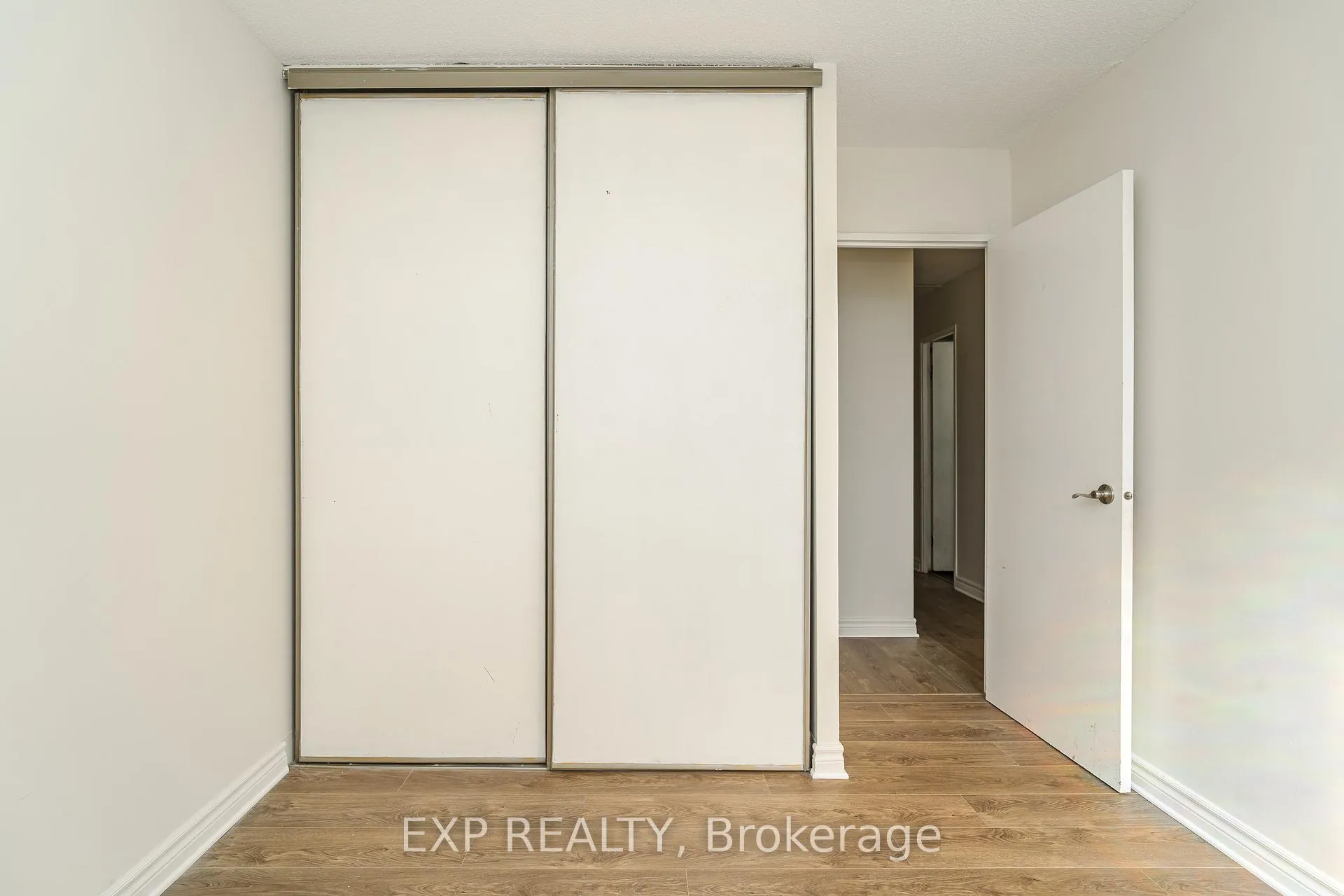 Photo 16 of Unit 415, 2000 Jasmine Crescent, Ottawa, Beacon Hill South — HOMEH