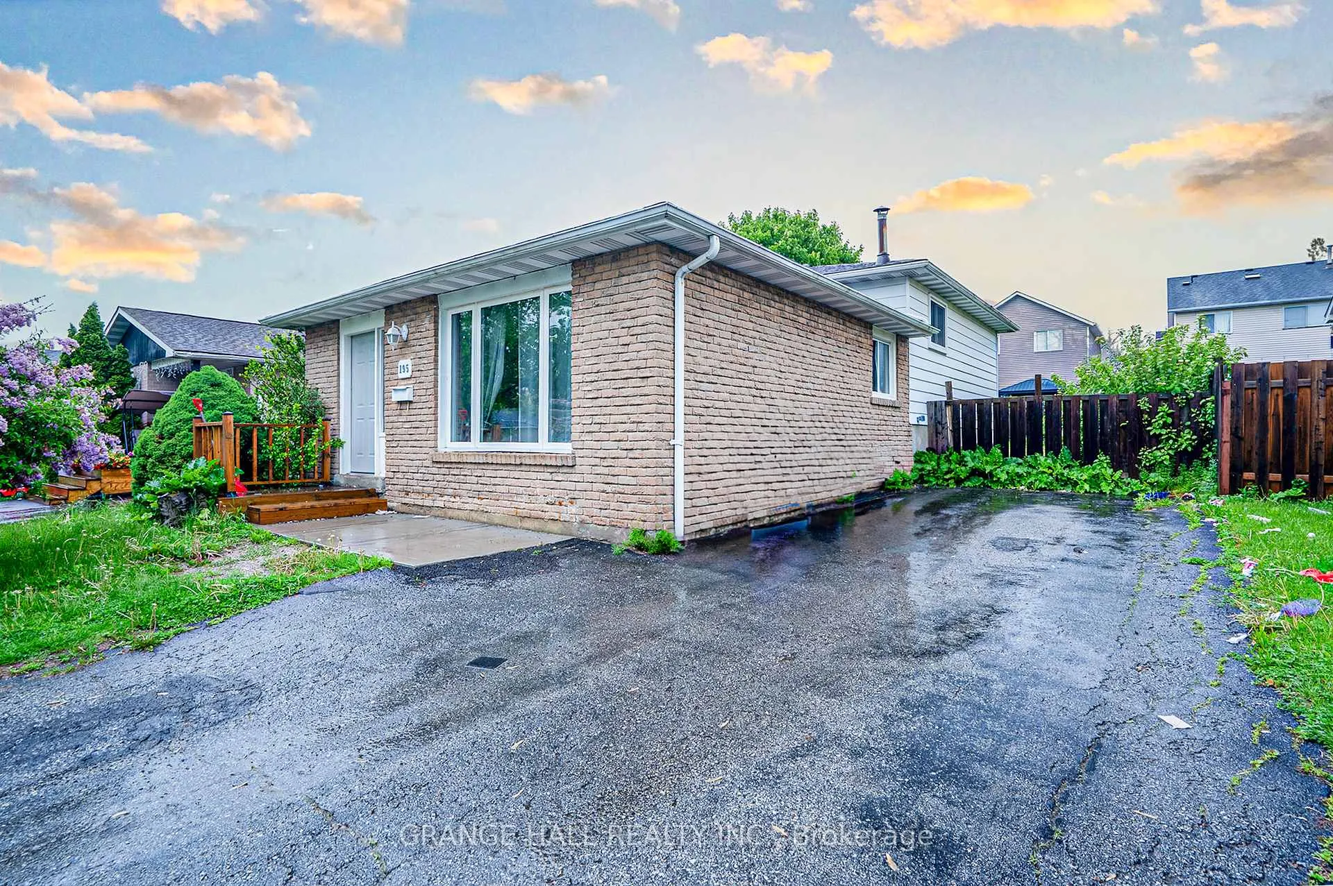 Photo 1 of 195 Keefer Road, Thorold, Confederation Heights — HOMEH