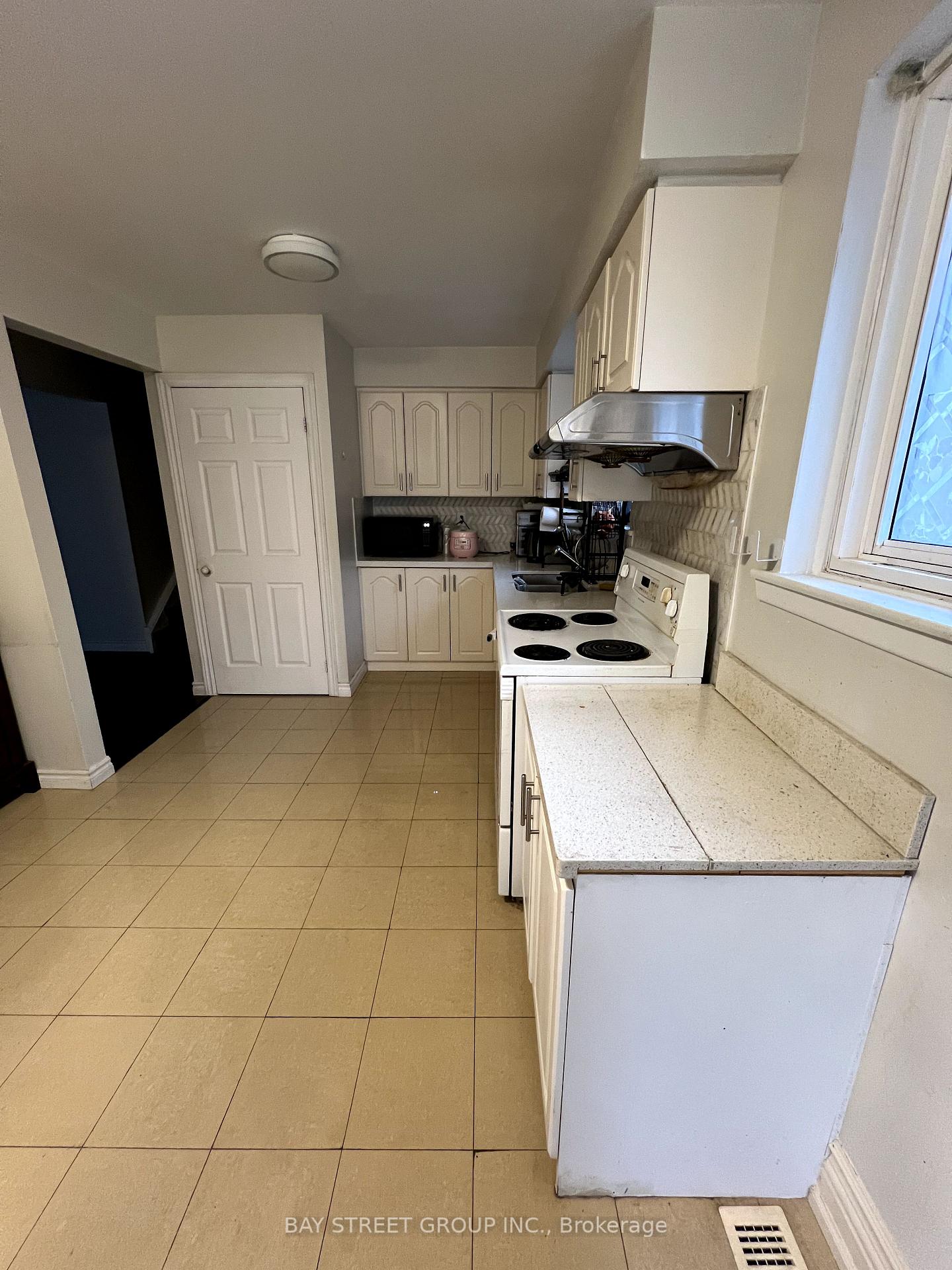 Photo 6 of Unit Upper, 116 Hildenboro Square, Scarborough, L'Amoreaux — HOMEH