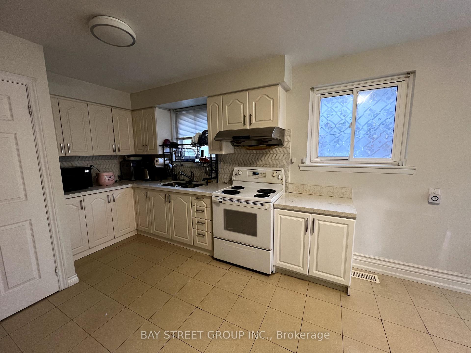 Photo 7 of Unit Upper, 116 Hildenboro Square, Scarborough, L'Amoreaux — HOMEH