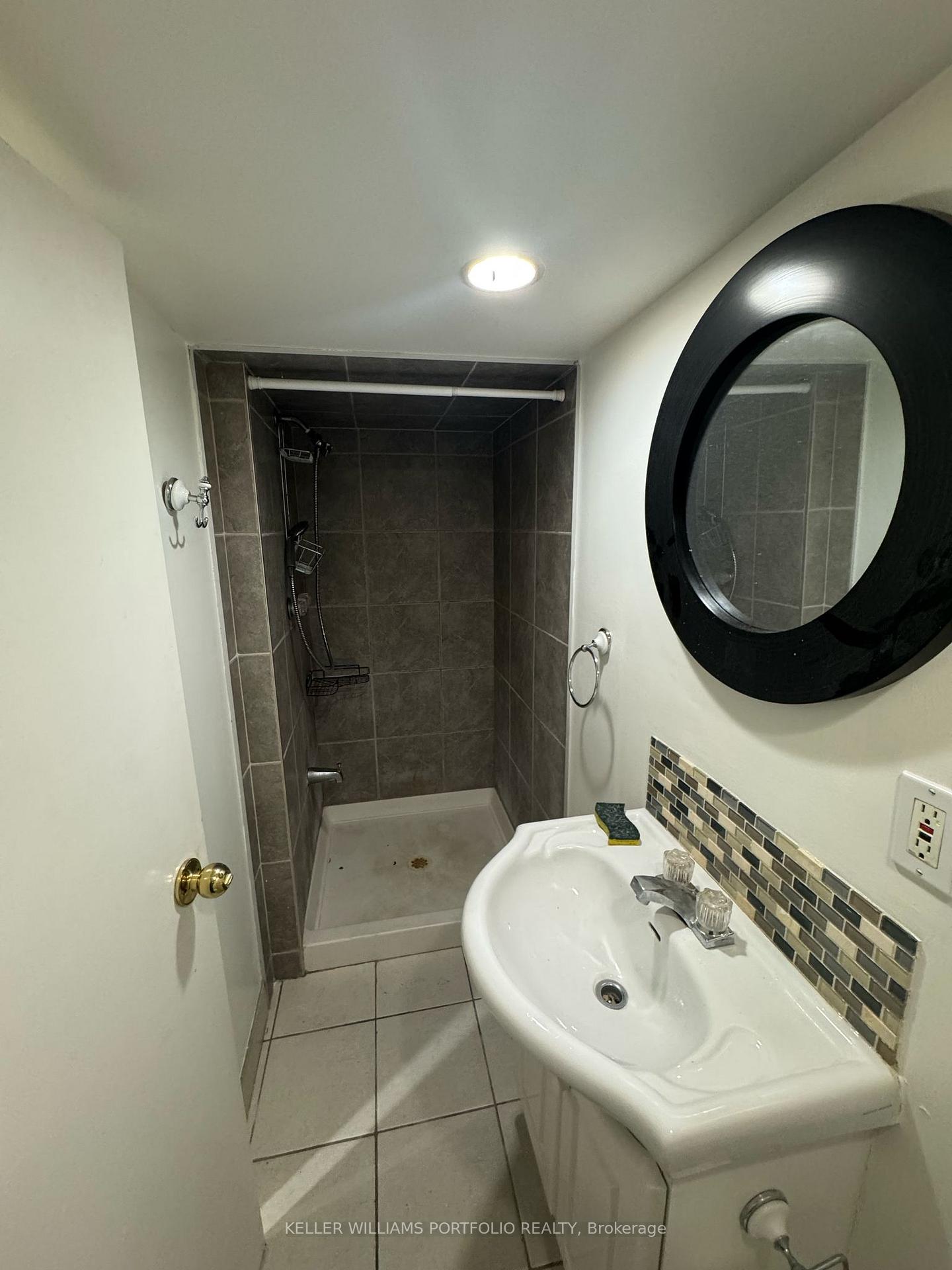 Photo 8 of Unit Bsmt, 54 Herbert Avenue, Toronto, The Beaches — HOMEH
