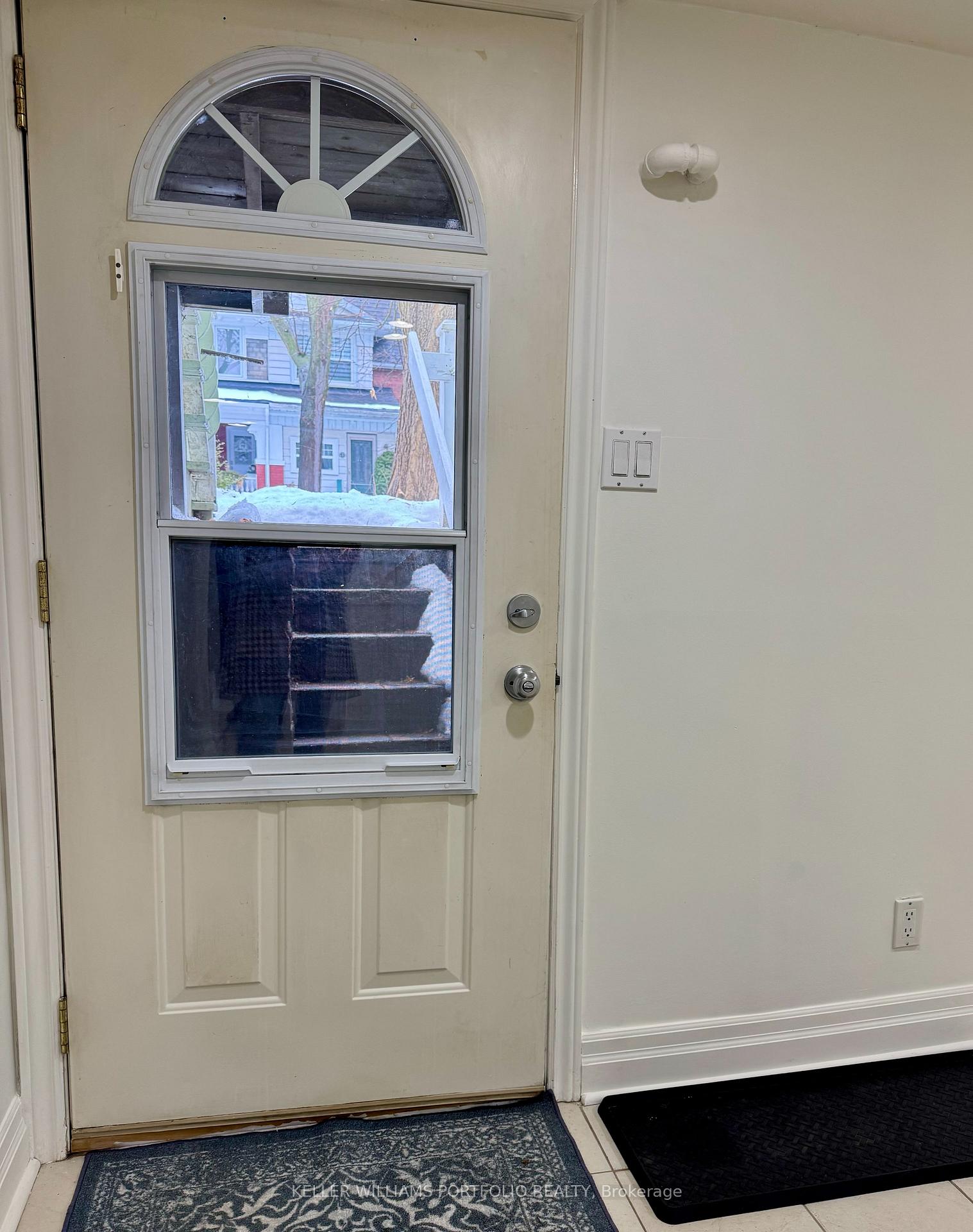 Photo 9 of Unit Bsmt, 54 Herbert Avenue, Toronto, The Beaches — HOMEH