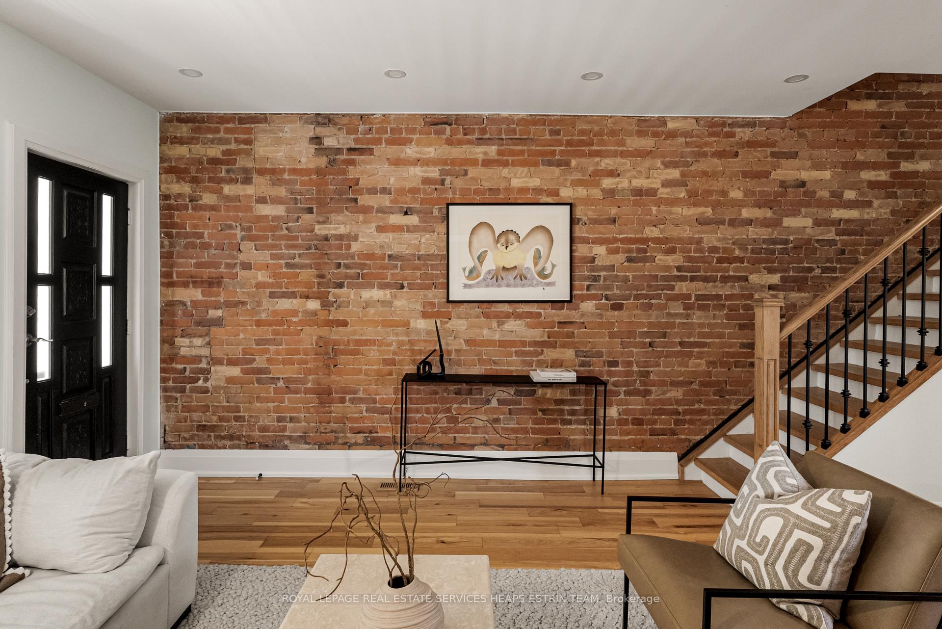 Photo 4 of 621 Crawford Street, Toronto, Palmerston-Little Italy — HOMEH