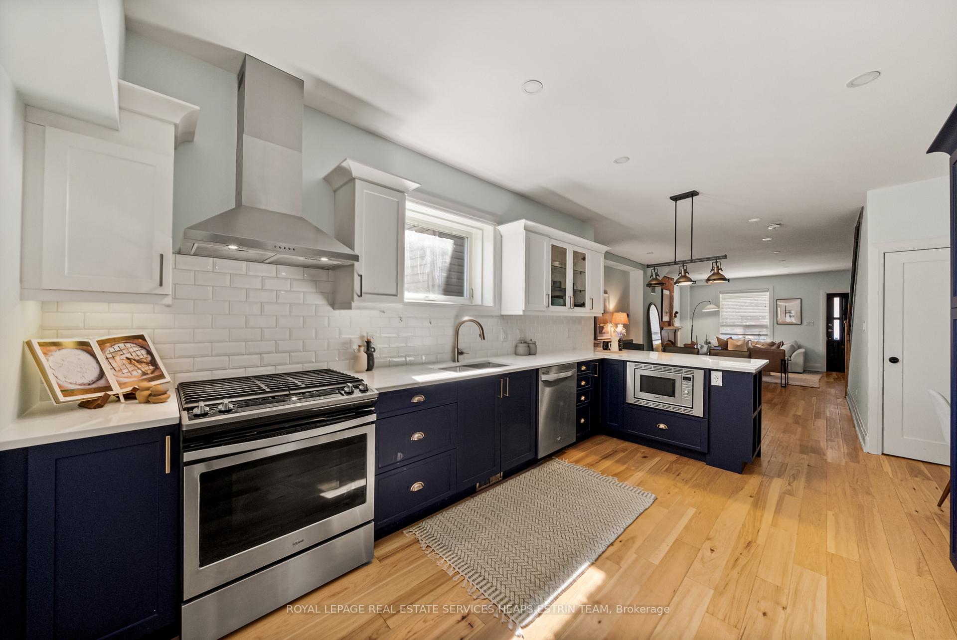 Photo 10 of 621 Crawford Street, Toronto, Palmerston-Little Italy — HOMEH
