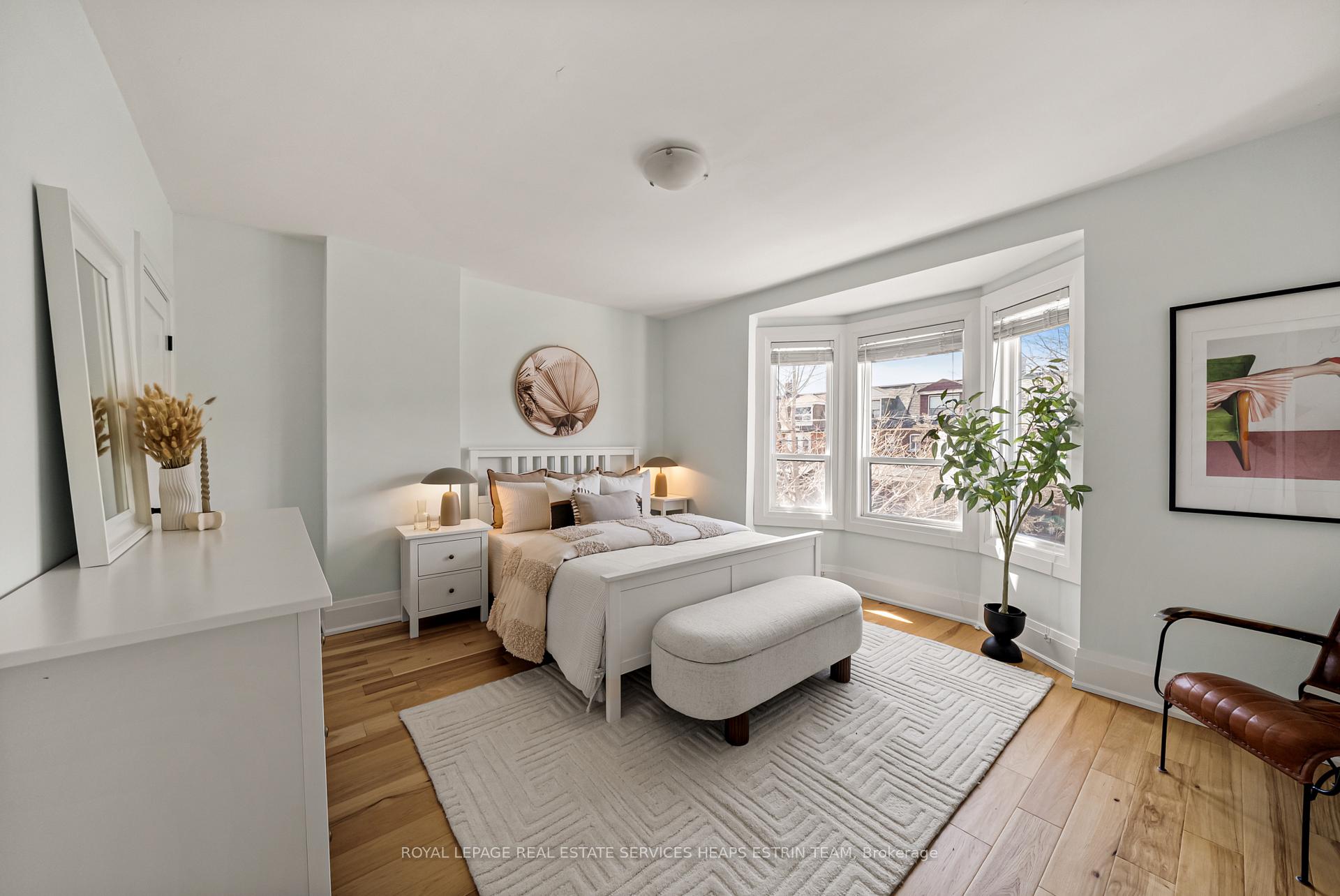 Photo 11 of 621 Crawford Street, Toronto, Palmerston-Little Italy — HOMEH