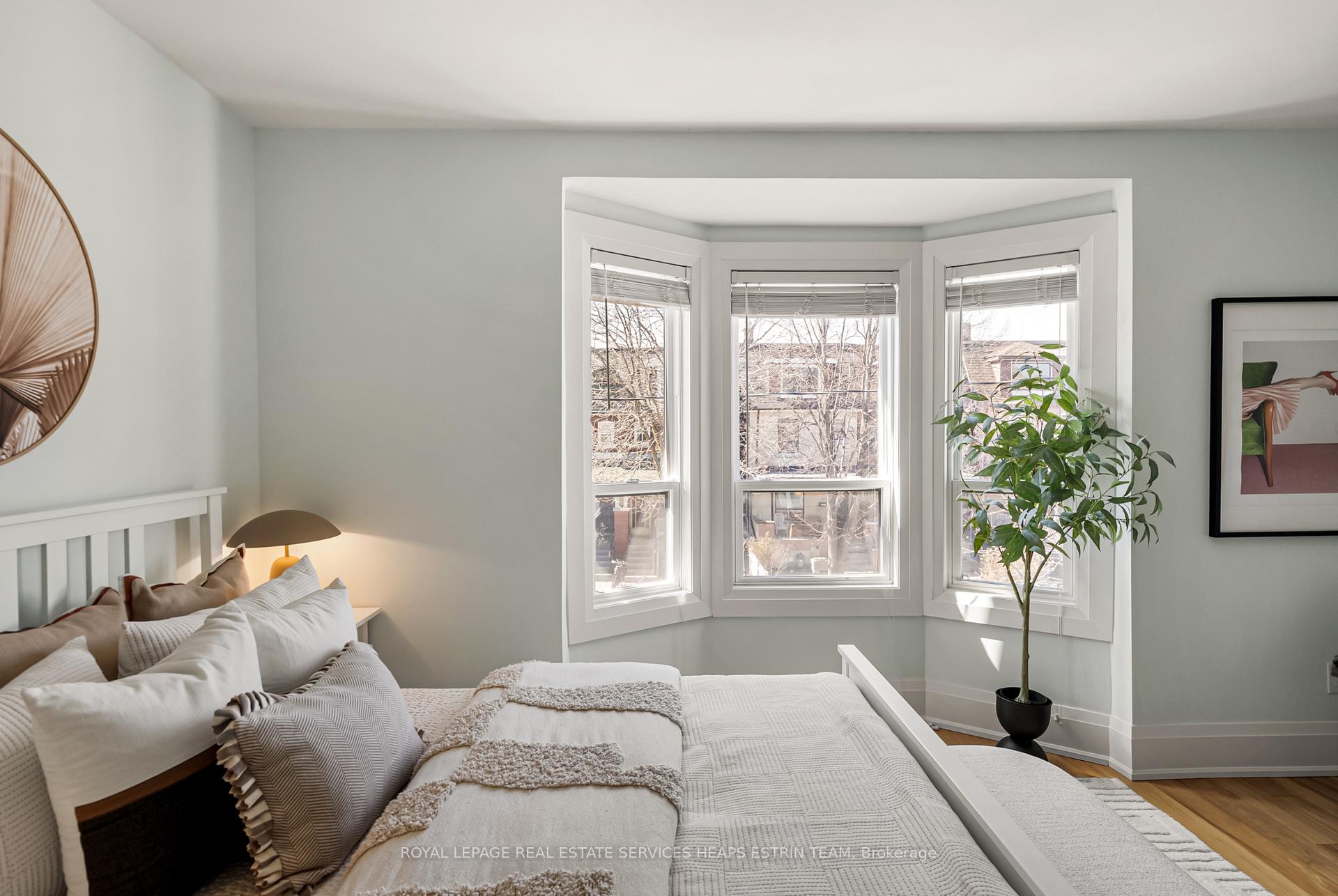 Photo 12 of 621 Crawford Street, Toronto, Palmerston-Little Italy — HOMEH